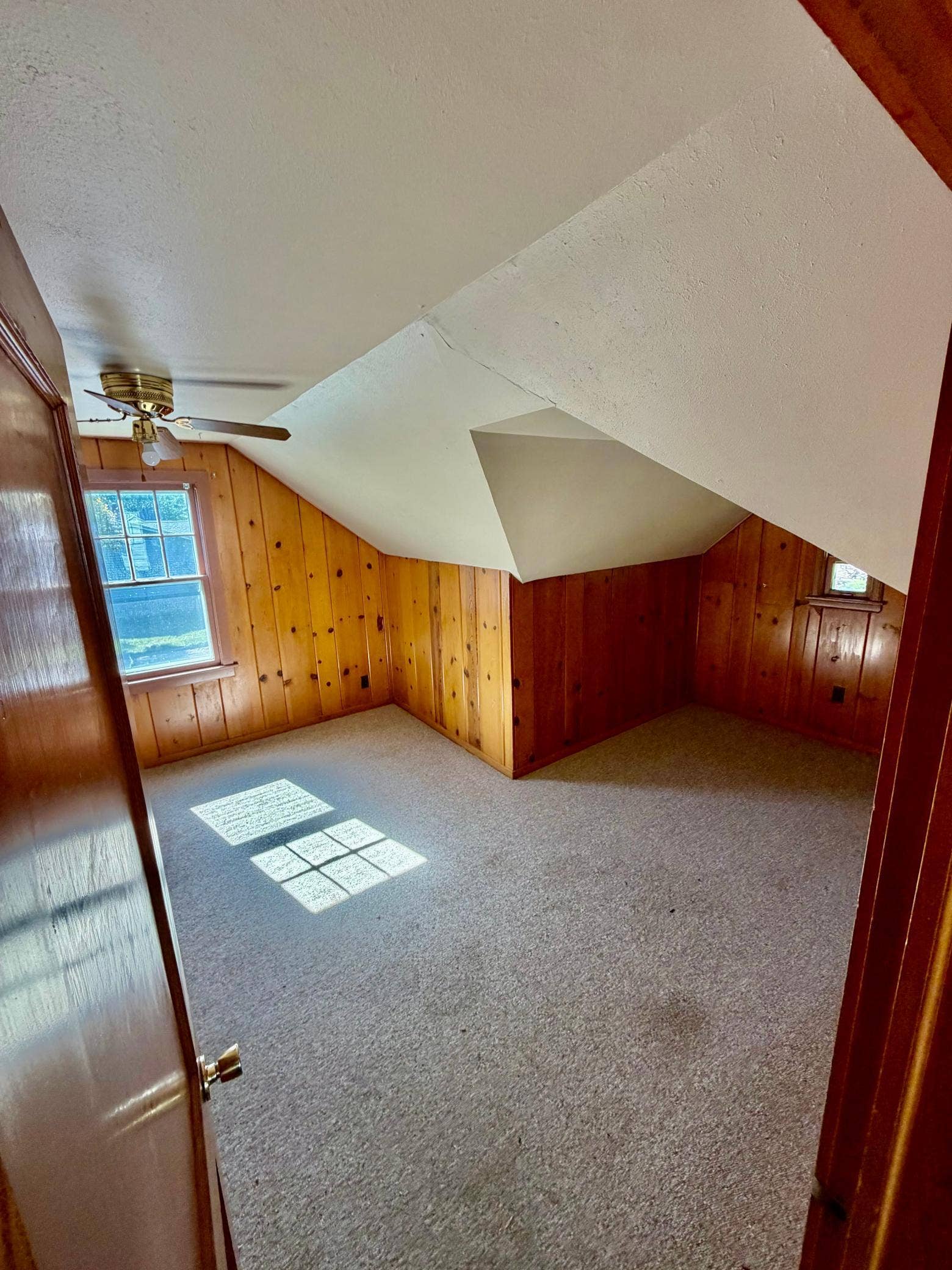 602 12th Street N, Benson, MN 56215 602 11th upstairs bed 1.jpeg