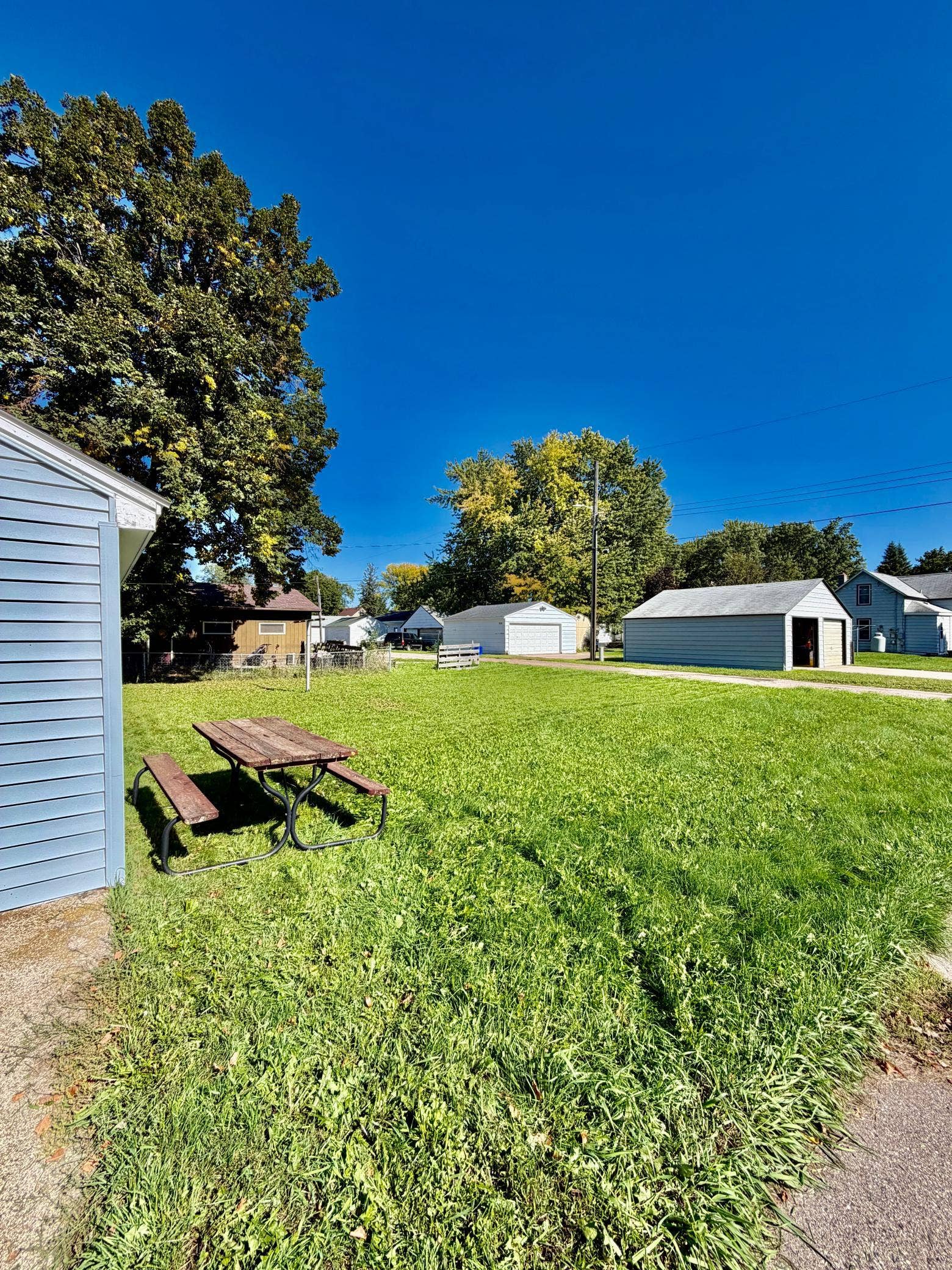 602 12th Street N, Benson, MN 56215 Back yard
