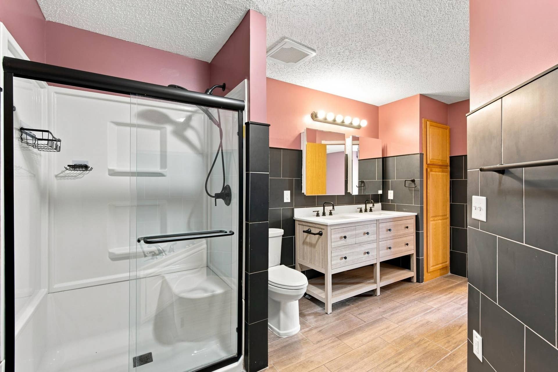 8605 Tessman Circle N, Brooklyn Park, MN 55445 8605 Tessman Circle N, Brooklyn Park, MN 55445