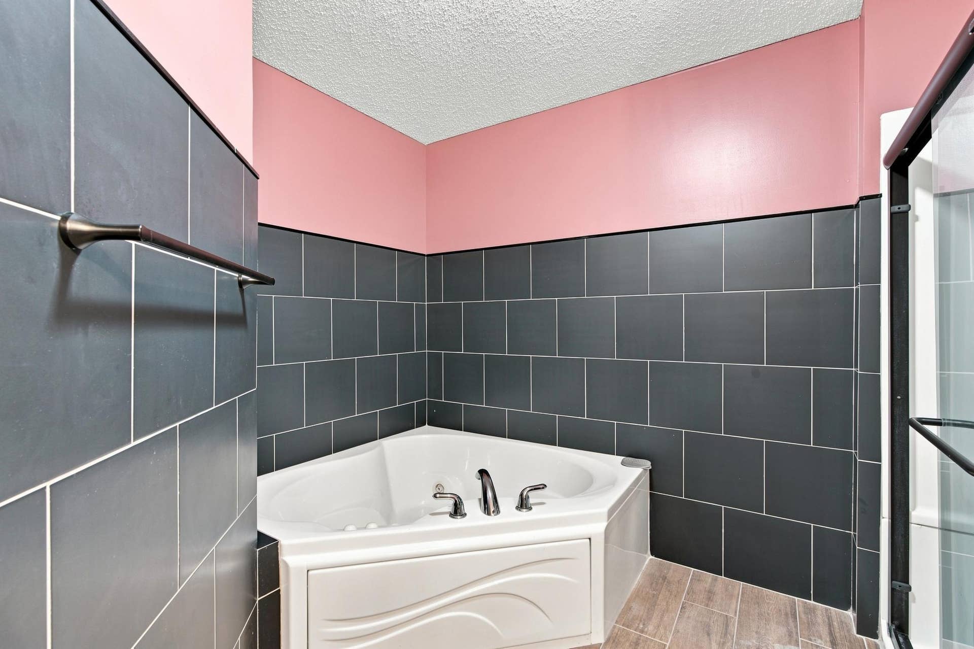 8605 Tessman Circle N, Brooklyn Park, MN 55445 8605 Tessman Circle N, Brooklyn Park, MN 55445