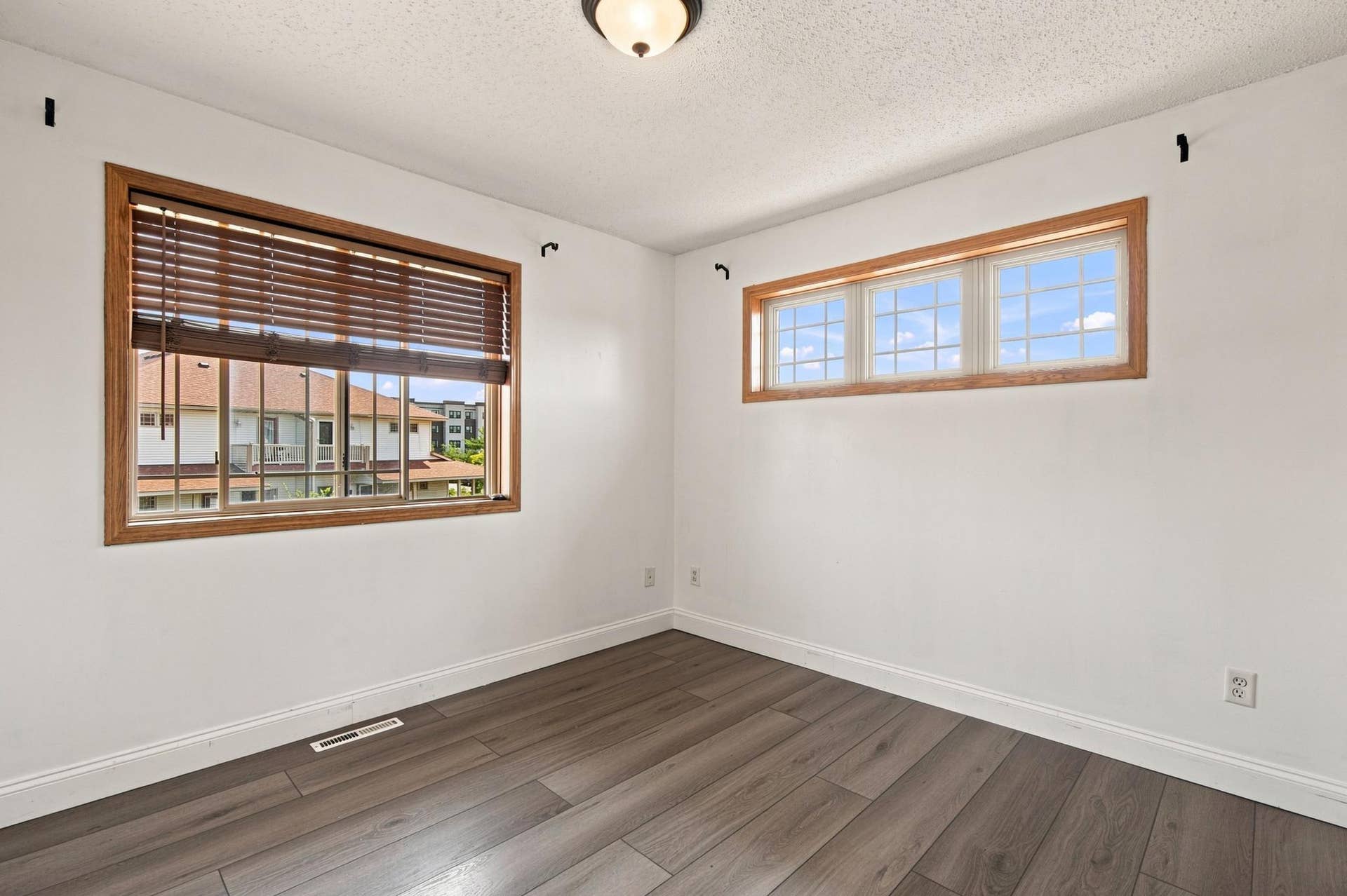 8605 Tessman Circle N, Brooklyn Park, MN 55445 8605 Tessman Circle N, Brooklyn Park, MN 55445