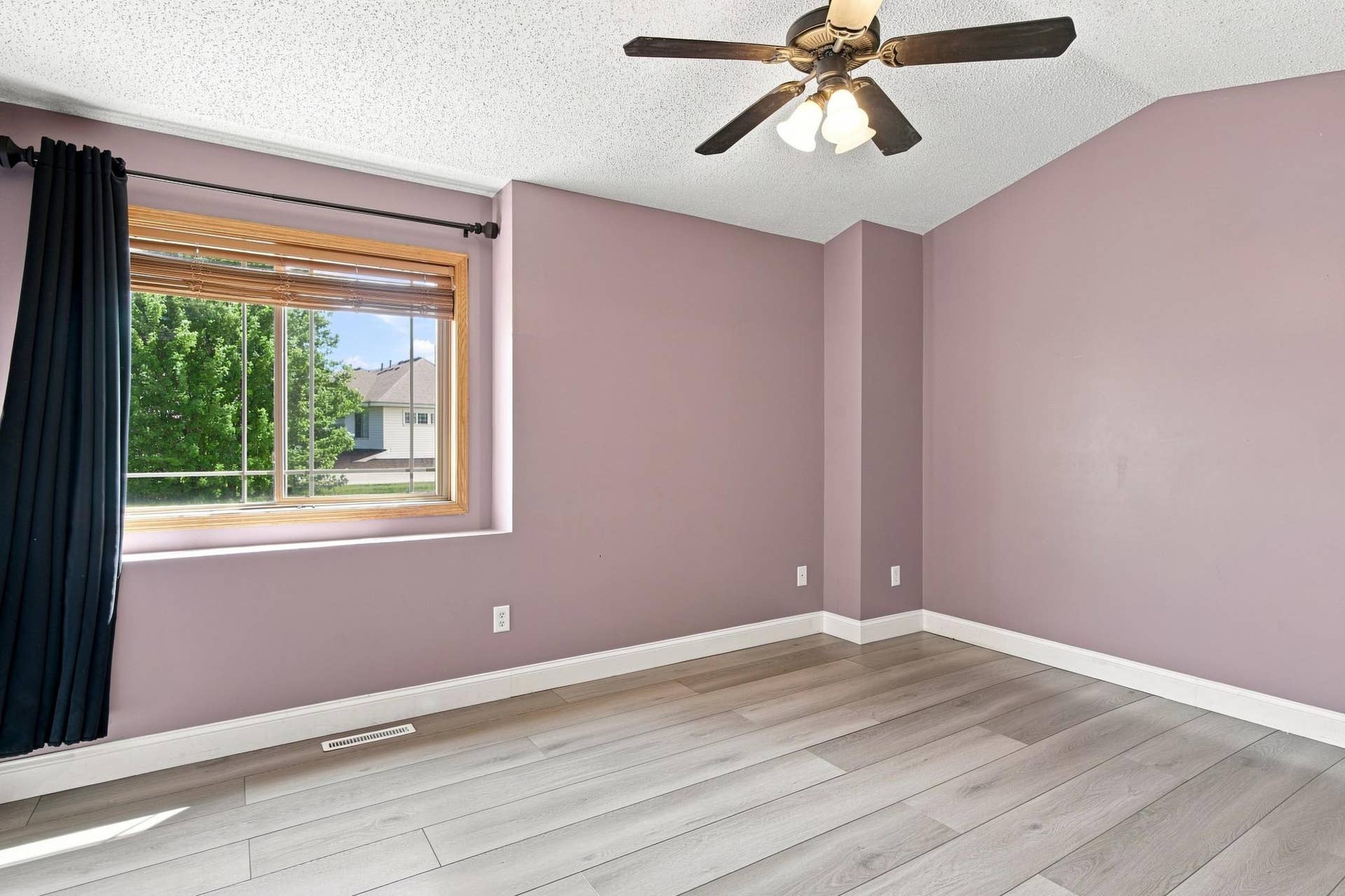 8605 Tessman Circle N, Brooklyn Park, MN 55445 8605 Tessman Circle N, Brooklyn Park, MN 55445