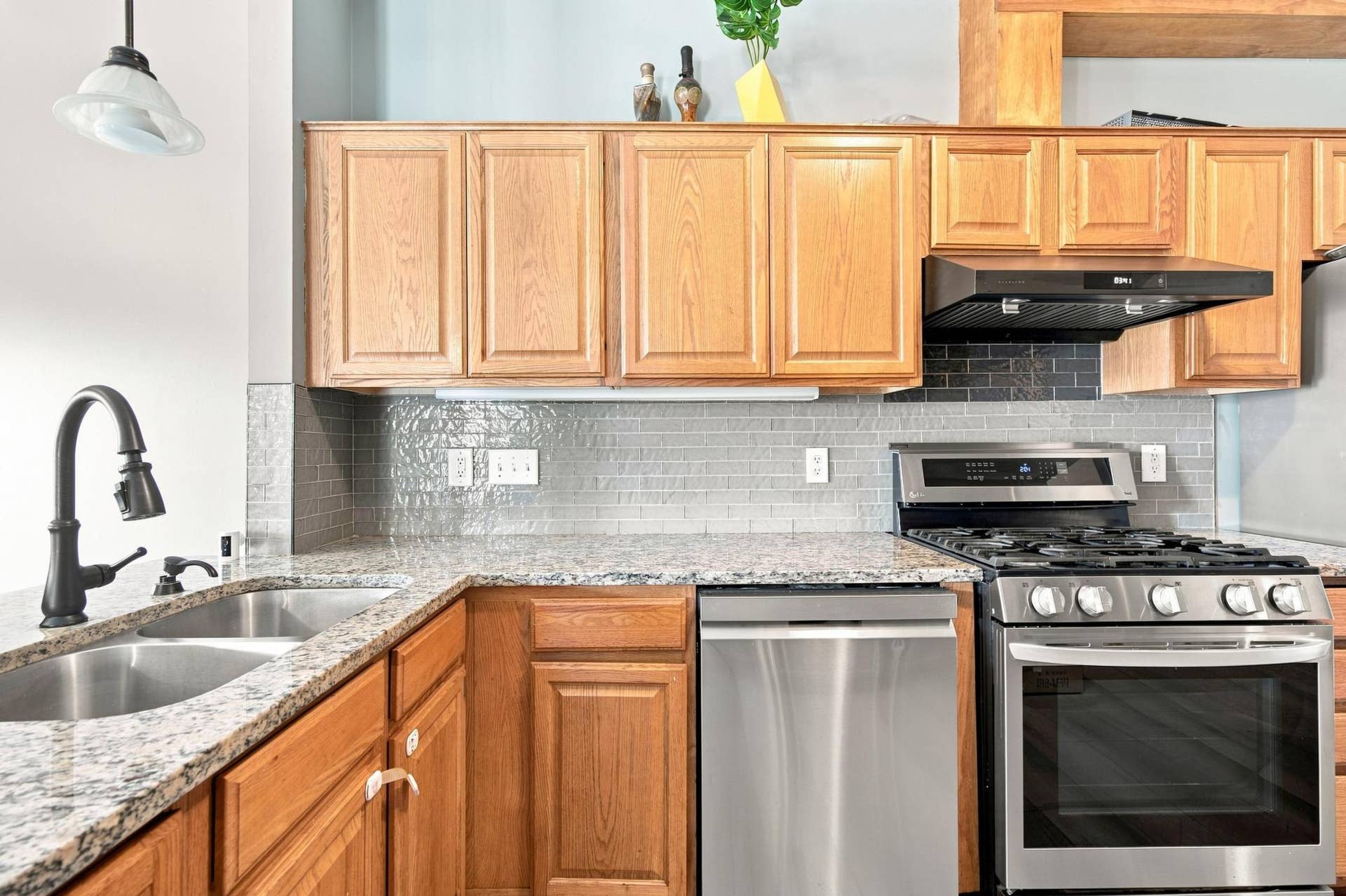 8605 Tessman Circle N, Brooklyn Park, MN 55445 8605 Tessman Circle N, Brooklyn Park, MN 55445