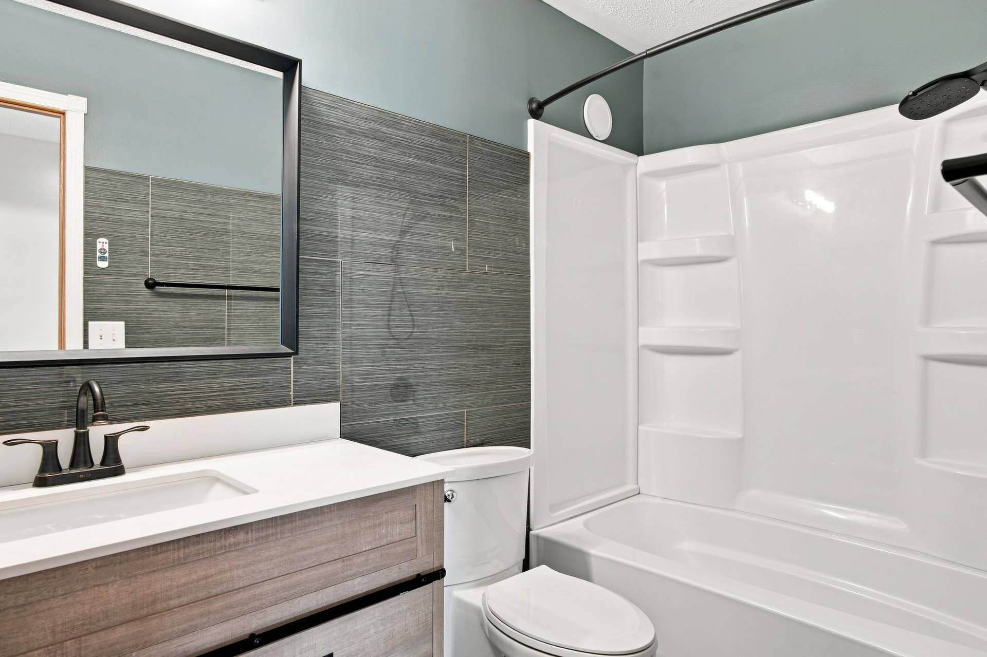 8605 Tessman Circle N, Brooklyn Park, MN 55445 8605 Tessman Circle N, Brooklyn Park, MN 55445