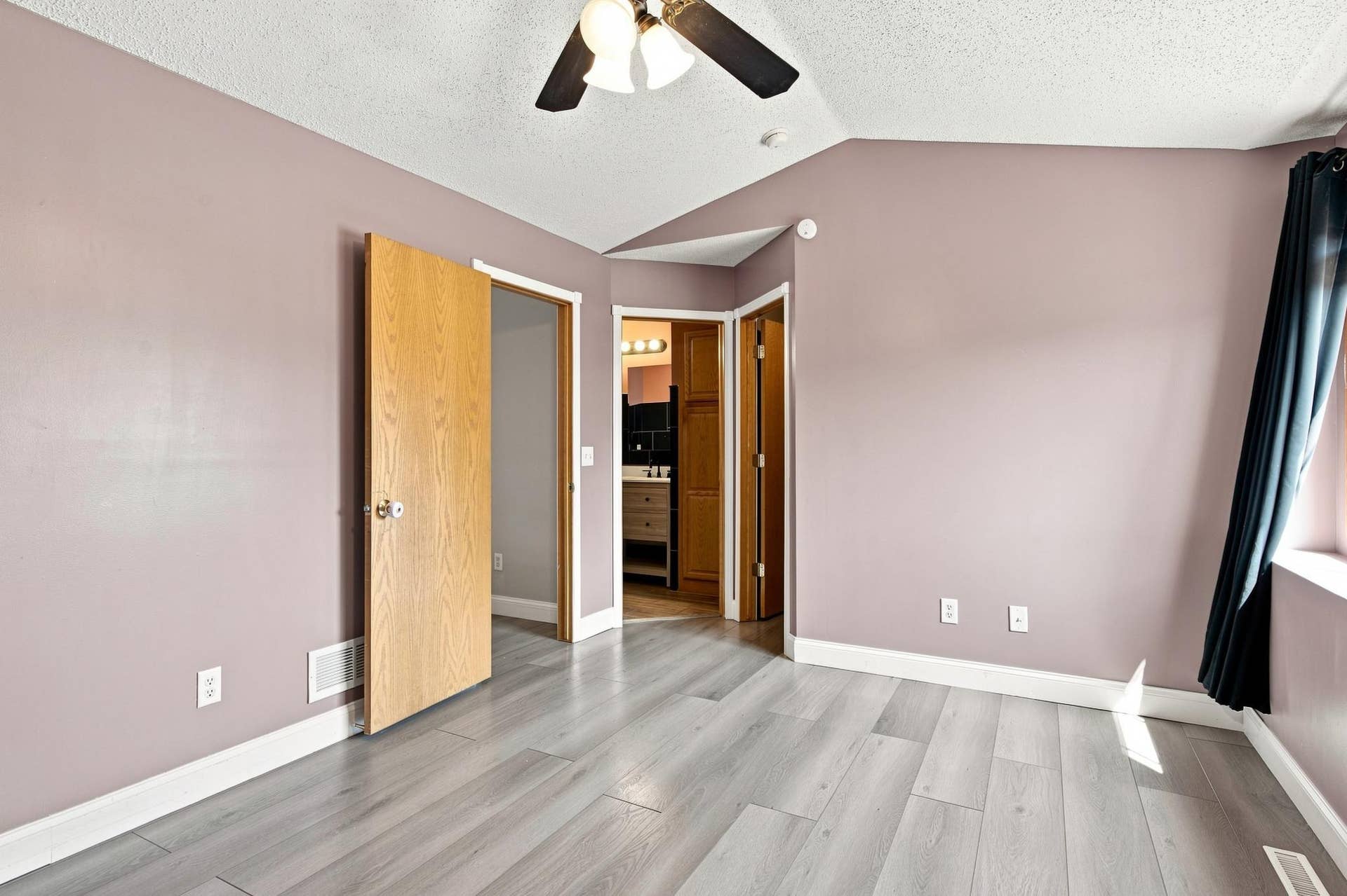 8605 Tessman Circle N, Brooklyn Park, MN 55445 8605 Tessman Circle N, Brooklyn Park, MN 55445