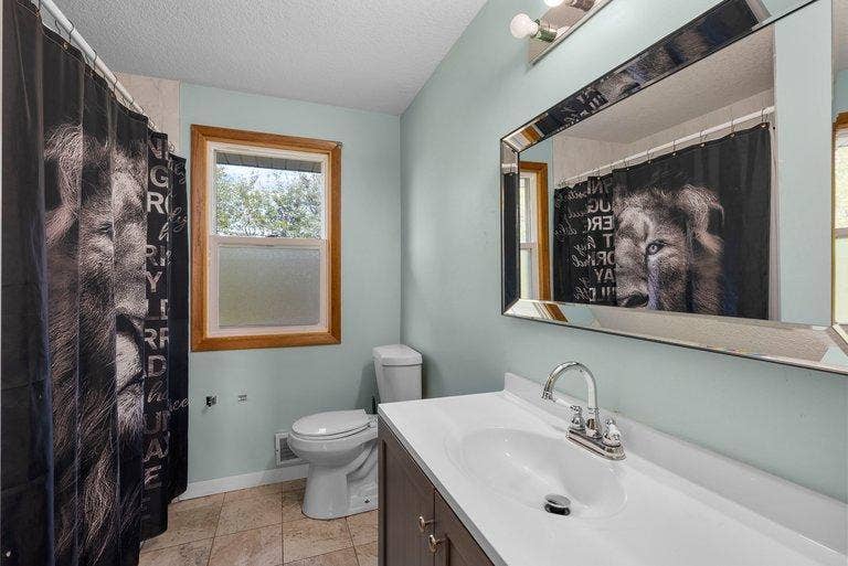 395 Kingston Avenue, Maplewood, MN 55117 021_dsc03259_477.jpg