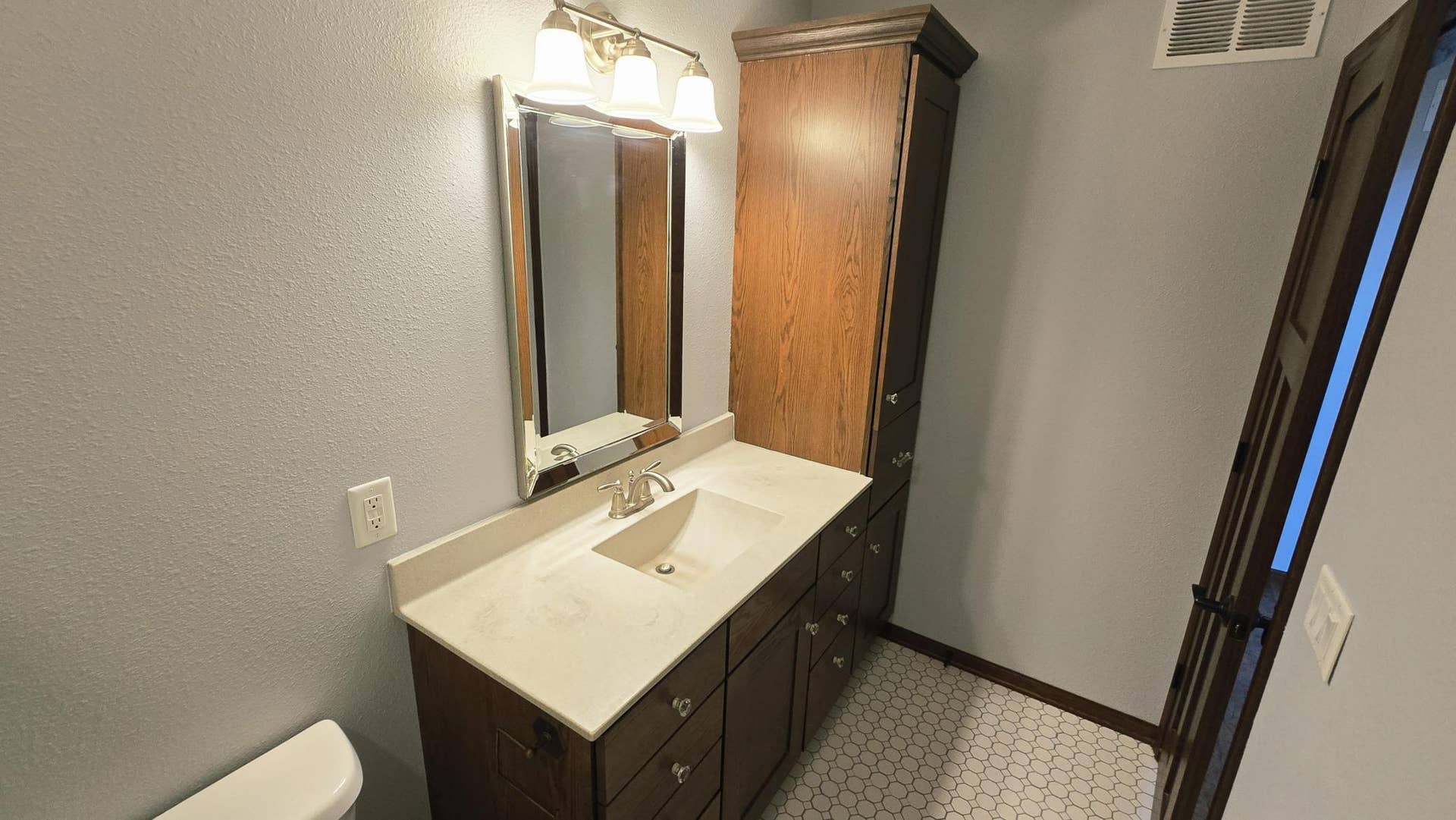 416 Torrey Pines Drive, Mankato, MN 56001 416 Torrey Pines (15).jpg