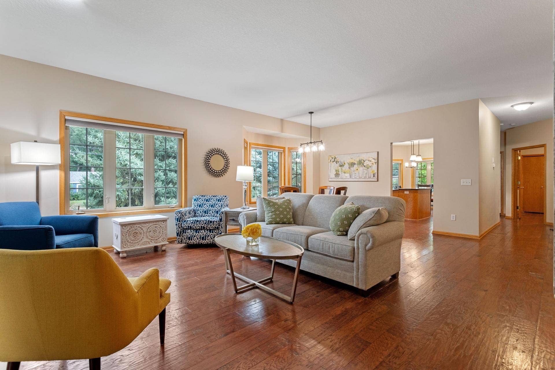 339 Summer Place E, Maplewood, MN 55117
