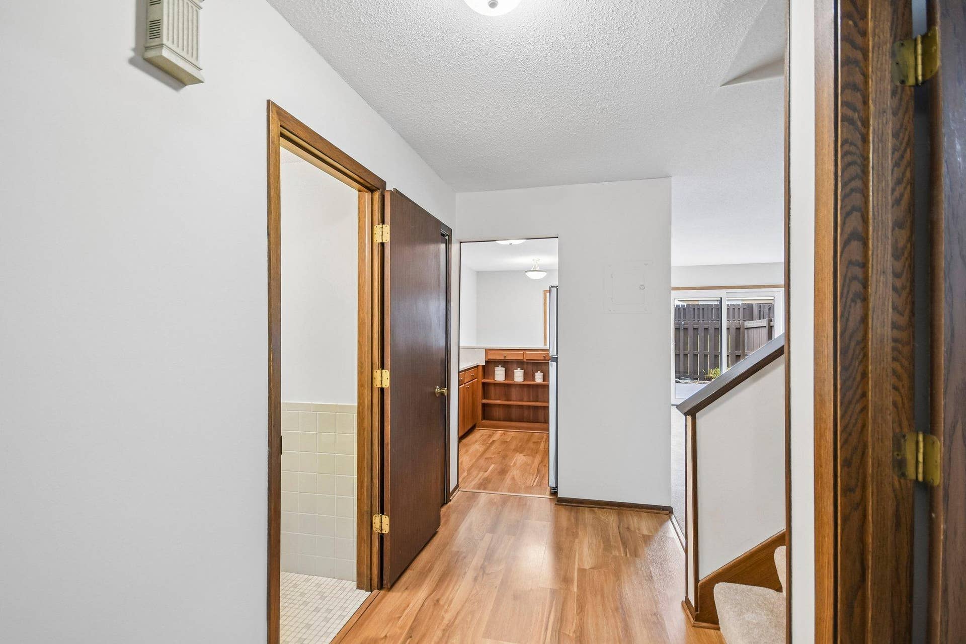 1748 Mcknight Road N, #24, Maplewood, MN 55109 7-web-or-mls-McKnight Rd N-S2508-007.jpg