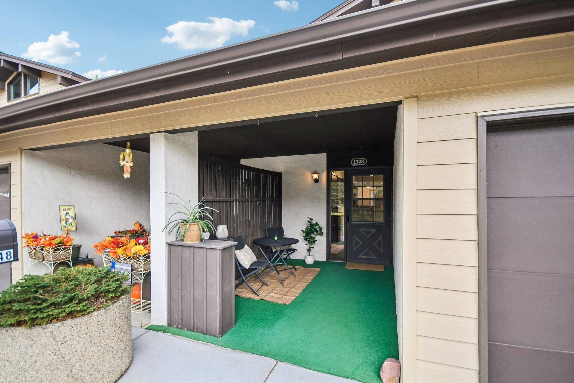 1748 Mcknight Road N, #24, Maplewood, MN 55109 3-web-or-mls-McKnight Rd N-S2508-003.jpg