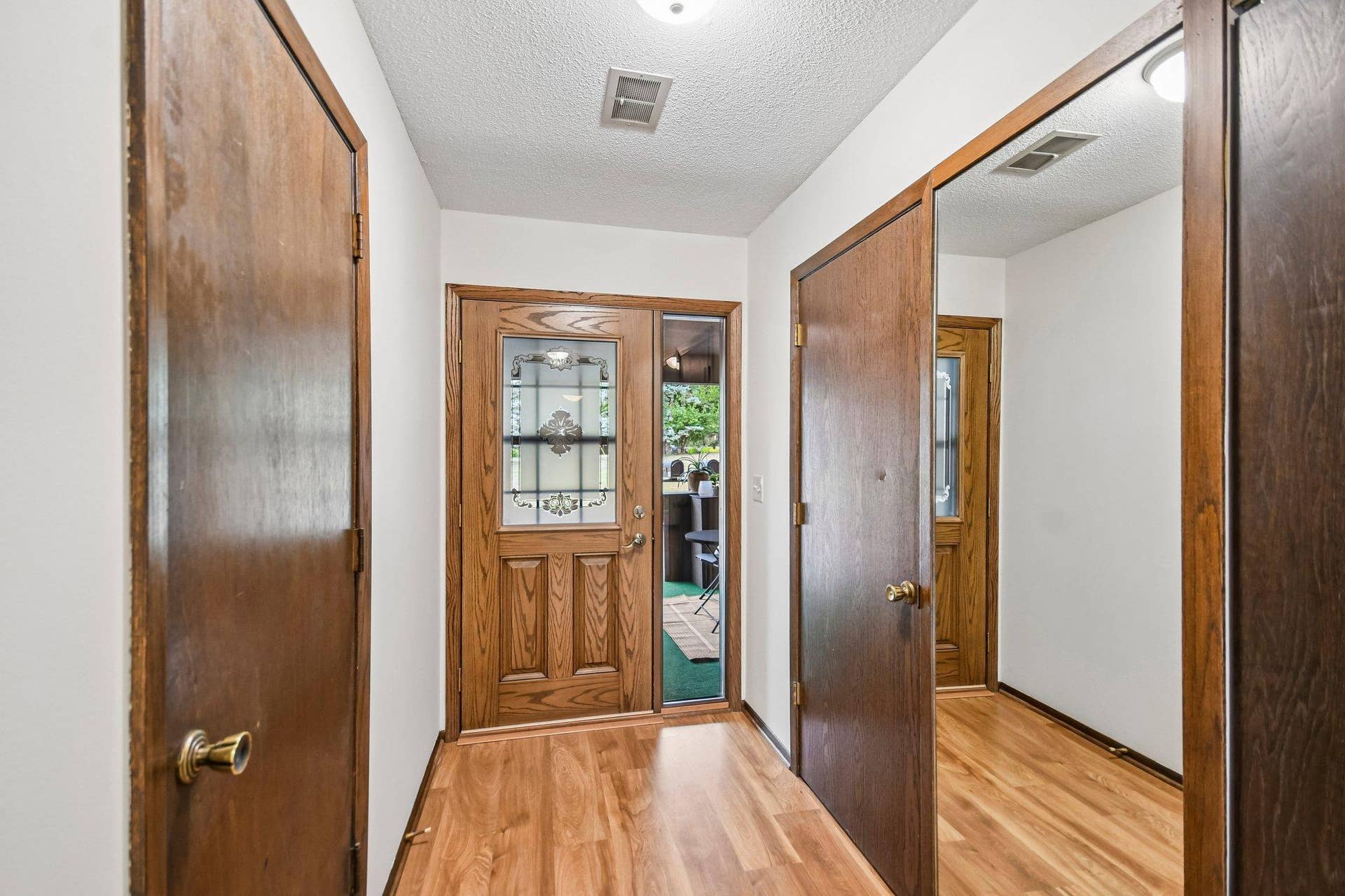 1748 Mcknight Road N, #24, Maplewood, MN 55109 9-web-or-mls-McKnight Rd N-S2508-009.jpg
