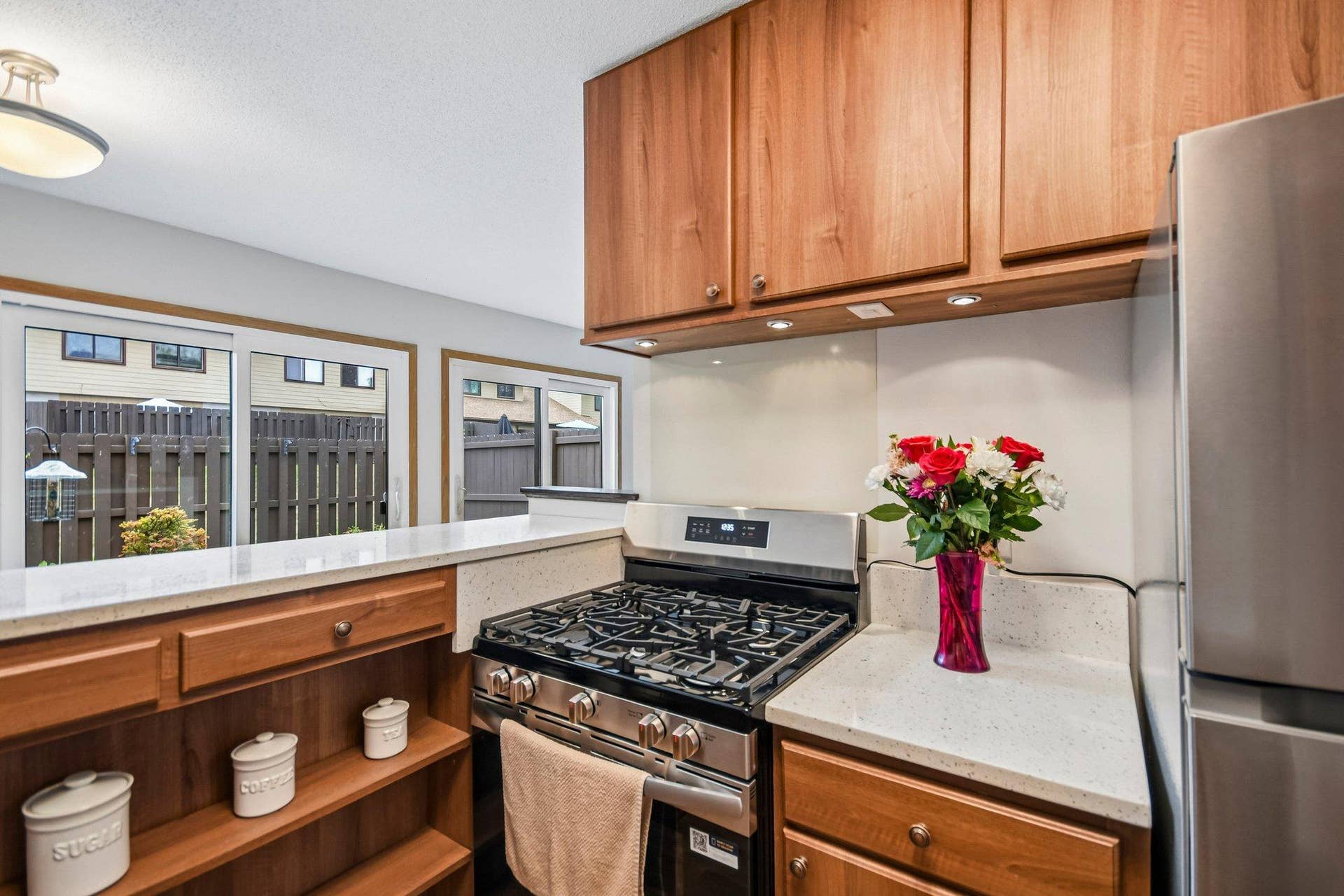 1748 Mcknight Road N, #24, Maplewood, MN 55109 18-web-or-mls-McKnight Rd N-S2508-018.jpg