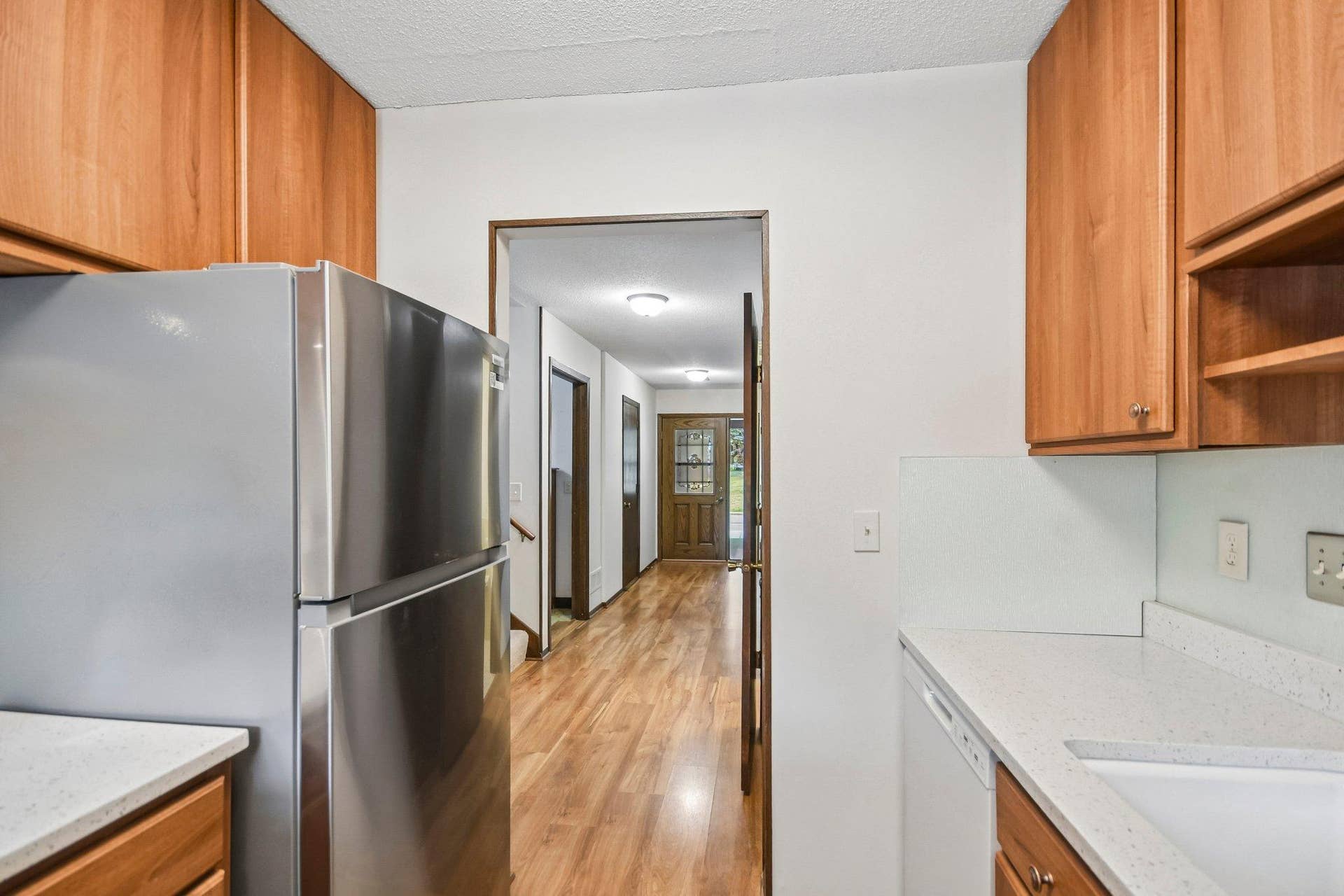 1748 Mcknight Road N, #24, Maplewood, MN 55109 19-web-or-mls-McKnight Rd N-S2508-019.jpg
