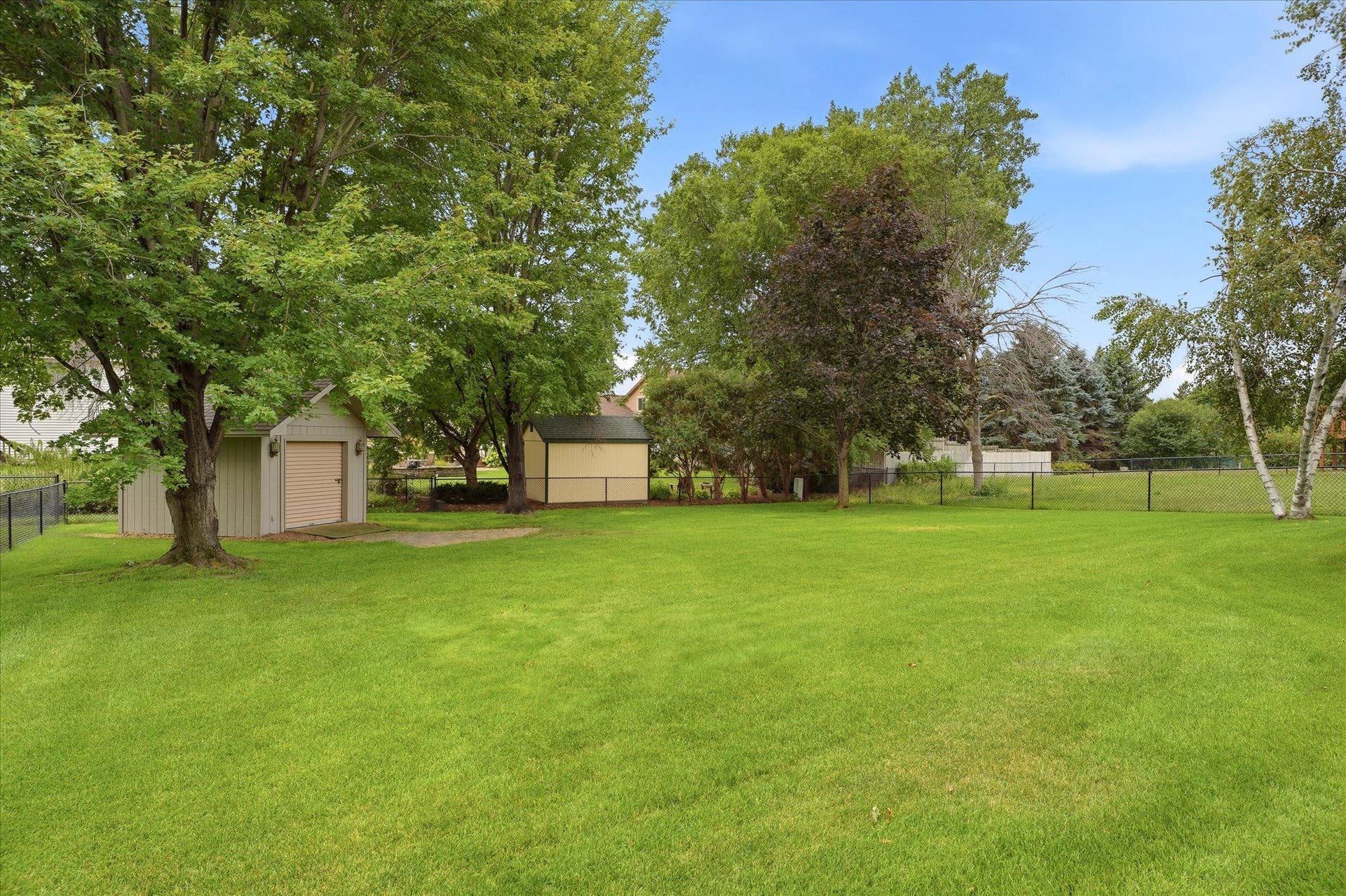 9225 Queens Gardens, Brooklyn Park, MN 55443 9225 Queens Gardens, Brooklyn Park, MN 55443