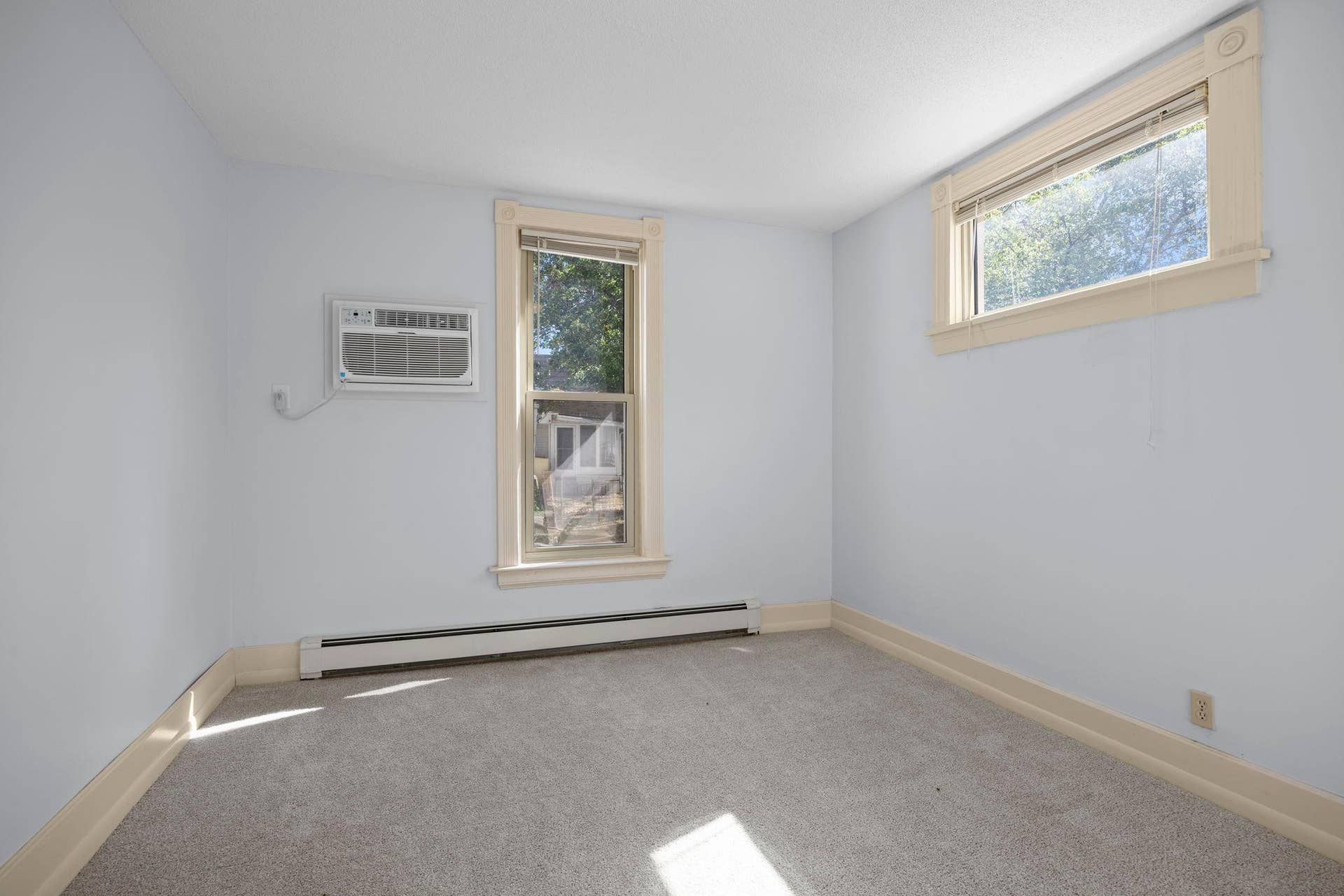 1626 Englewood Avenue, 93, Saint Paul, MN 55104 37-web-or-mls-1626 Englewood Ave-19.jpg