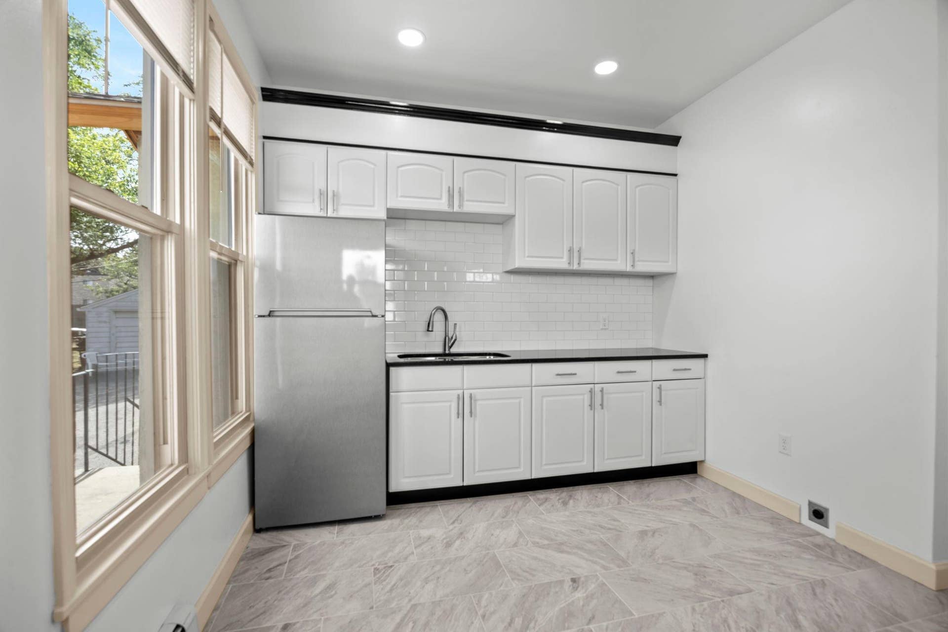 1626 Englewood Avenue, 93, Saint Paul, MN 55104 31-web-or-mls-1626 Englewood Ave-209.jpg
