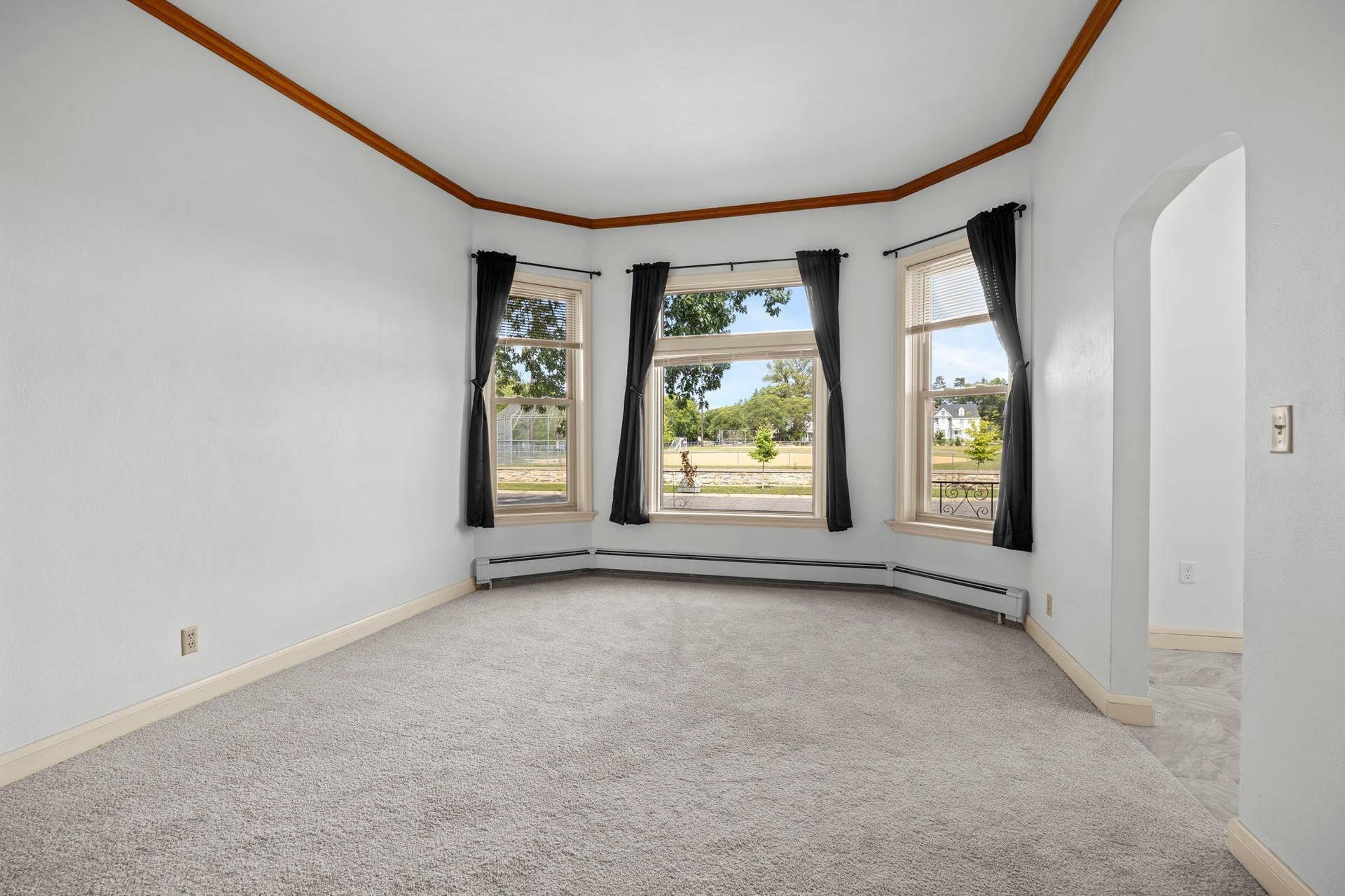 1626 Englewood Avenue, 93, Saint Paul, MN 55104 19-web-or-mls-1626 Englewood Ave-220.jpg