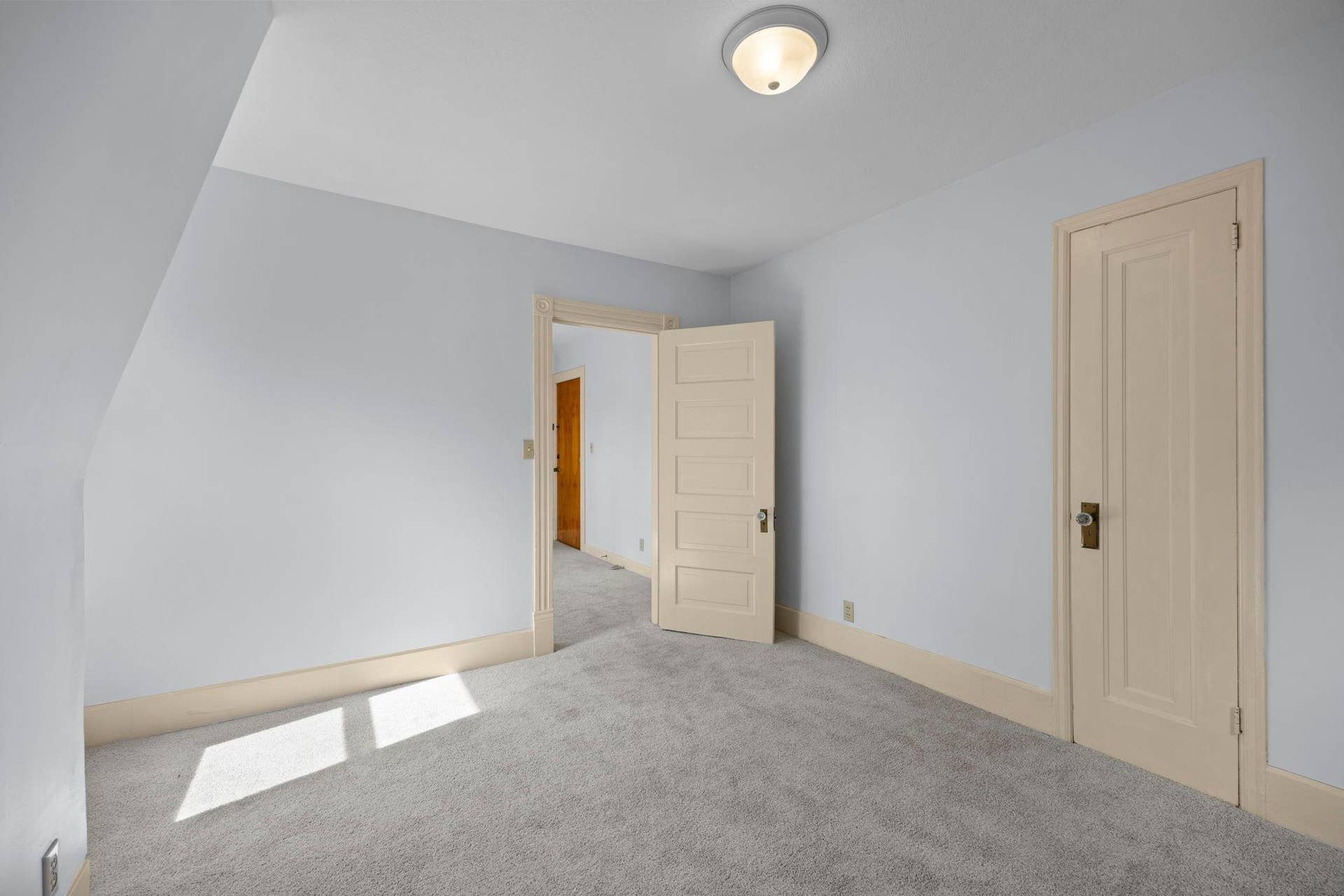 1626 Englewood Avenue, 93, Saint Paul, MN 55104 53-web-or-mls-1626 Englewood Ave-109.jpg
