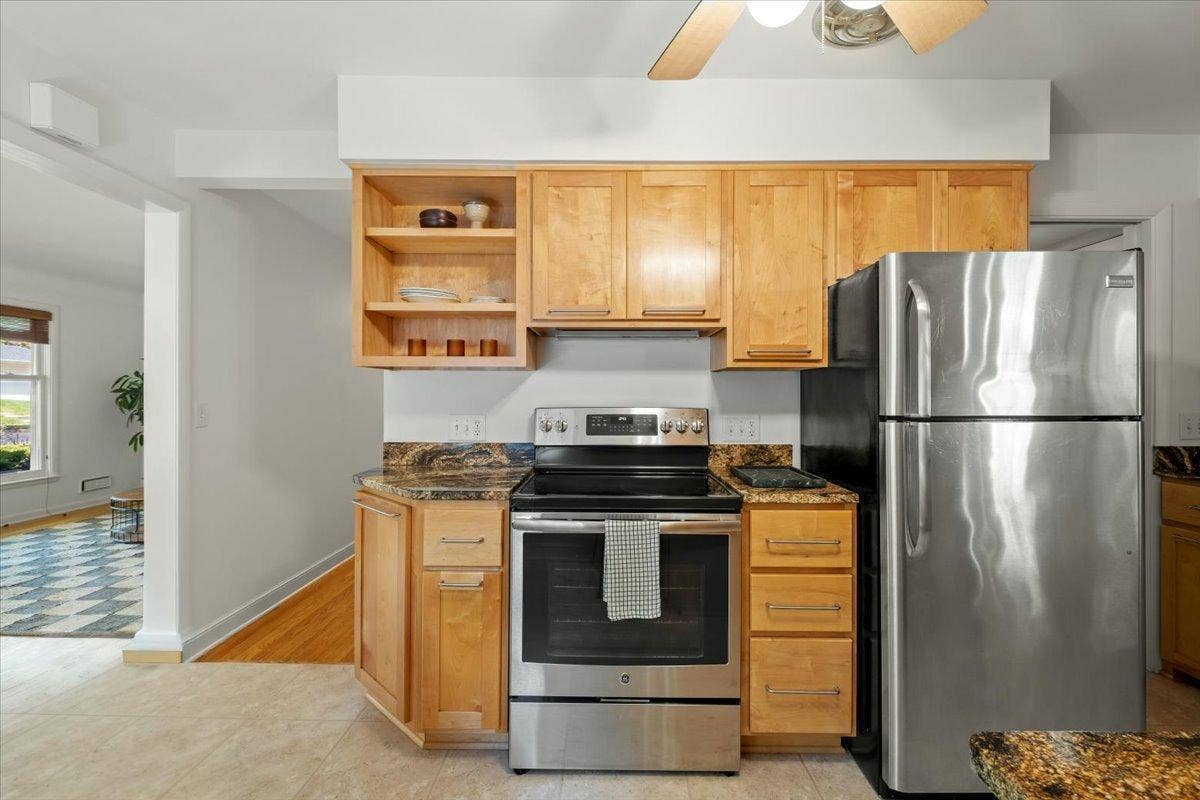 3323 Arthur Street NE, 80, Minneapolis, MN 55418 Kitchen