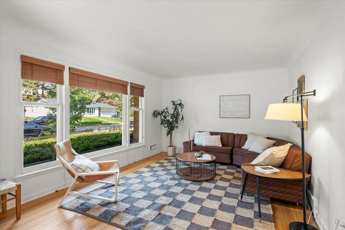 3323 Arthur Street NE, 80, Minneapolis, MN 55418 Living Room