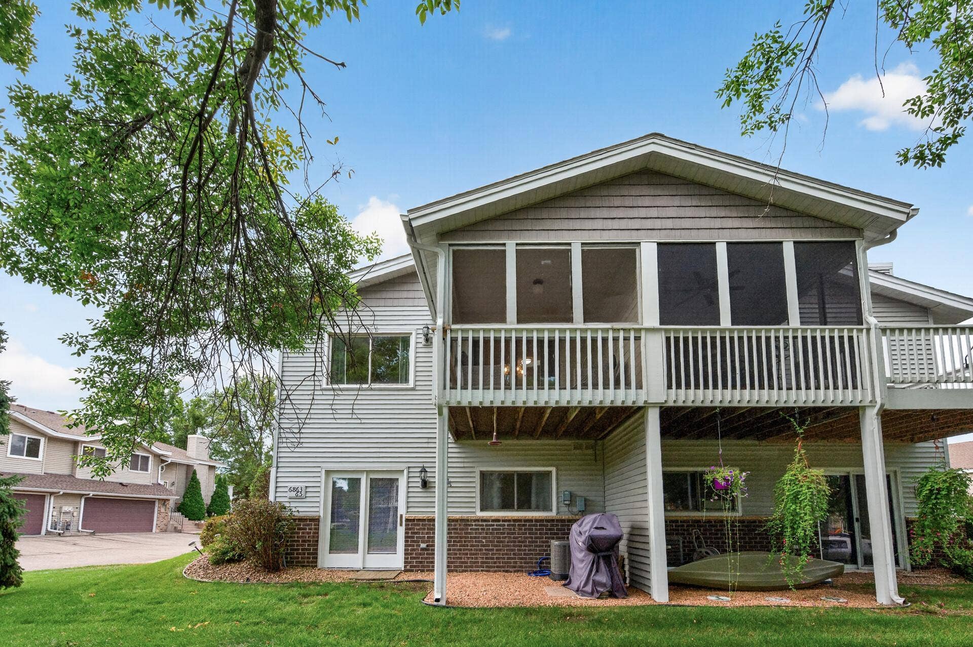 6865 Romeo Road, Woodbury, MN 55125 6865 Romeo Road, Woodbury, MN 55125