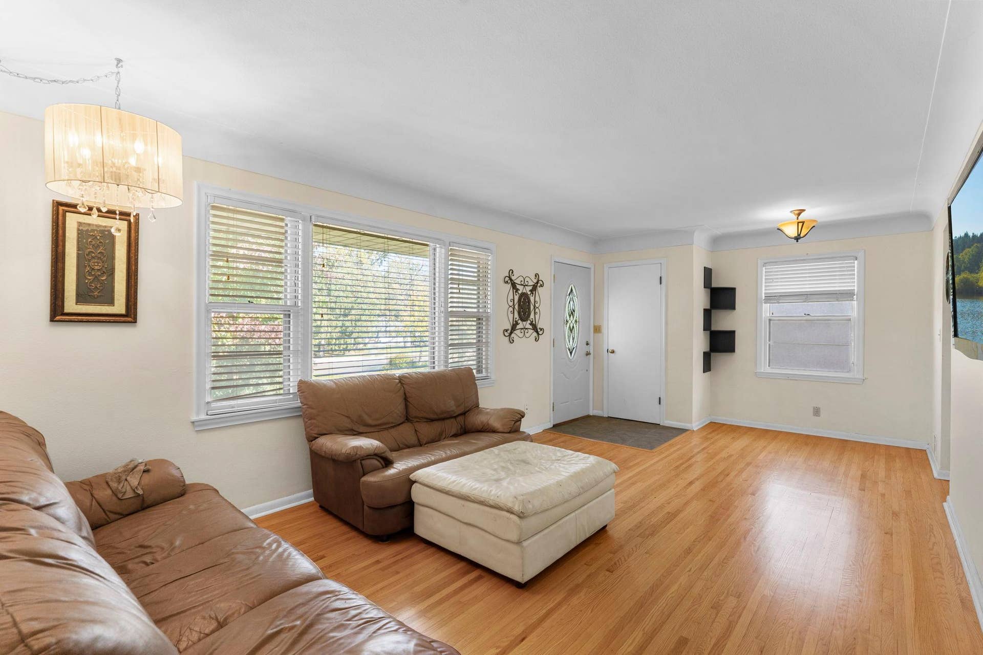 806 89th Avenue NE, Blaine, MN 55434 9-web-or-mls-806 89th Ave NE-18.jpg