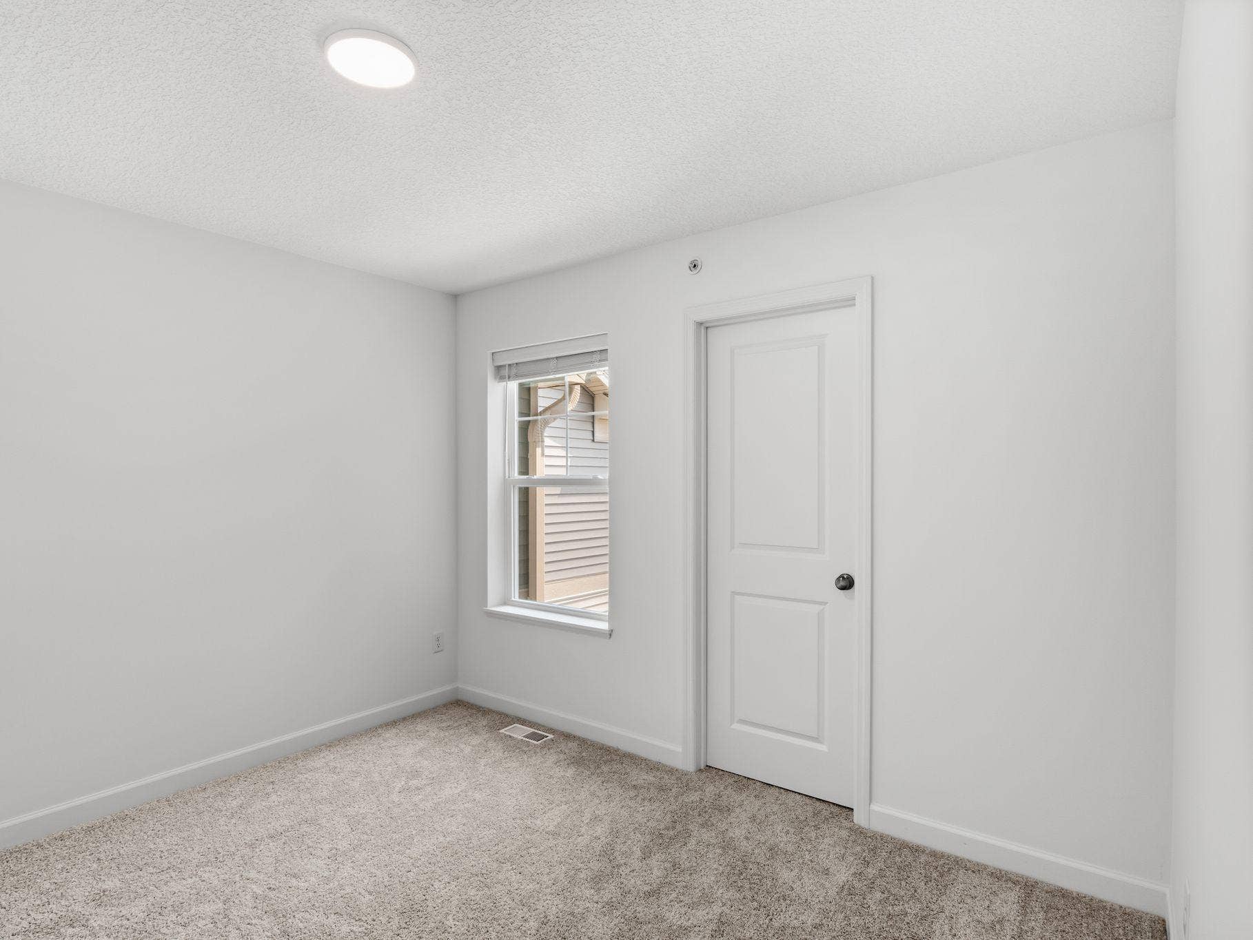 4226 Hayward Avenue N, Oakdale, MN 55128 4226 Hayward Avenue N, Oakdale, MN 55128