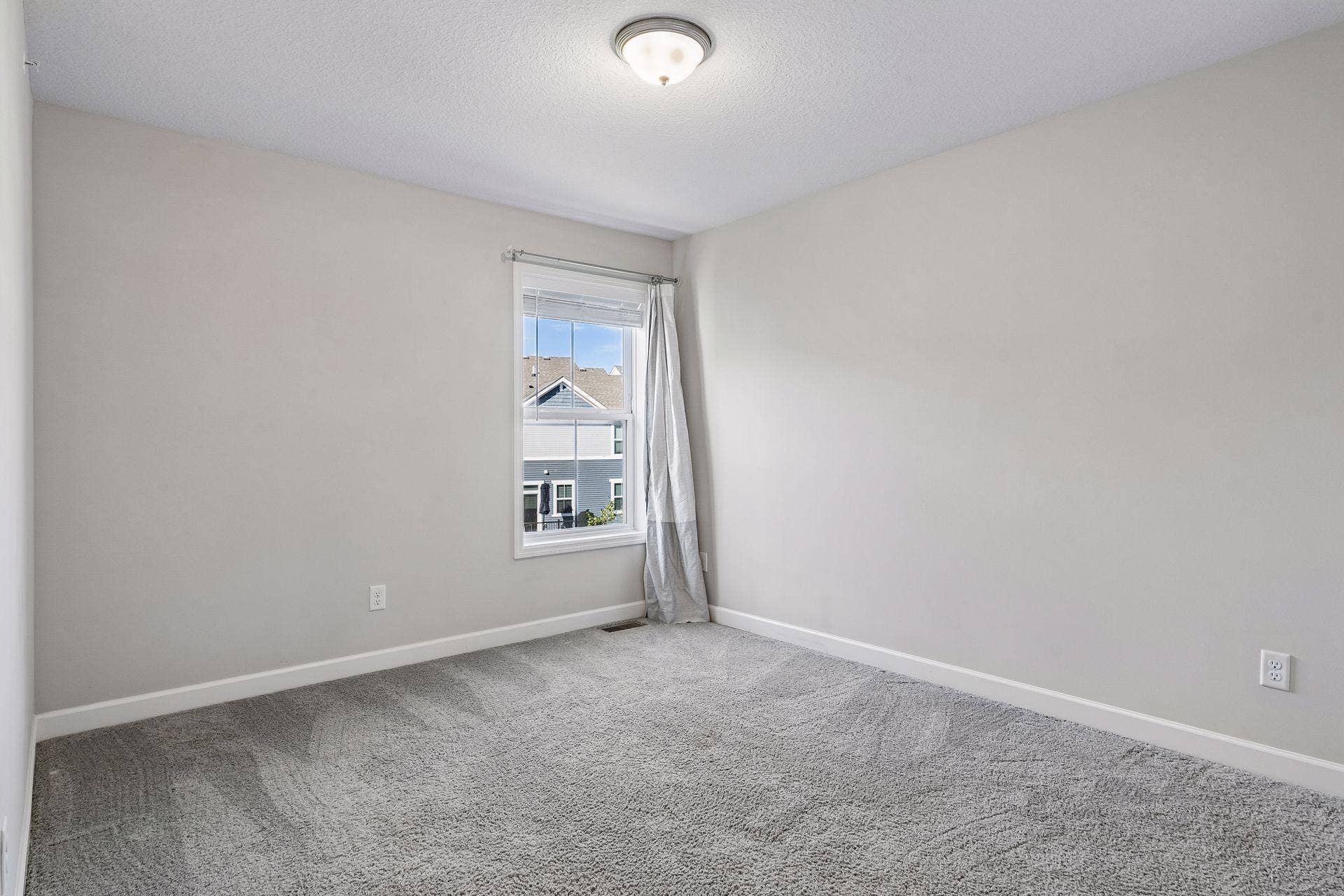 4297 Corn Silk Lane, Woodbury, MN 55129 Second bedroom on upper level
