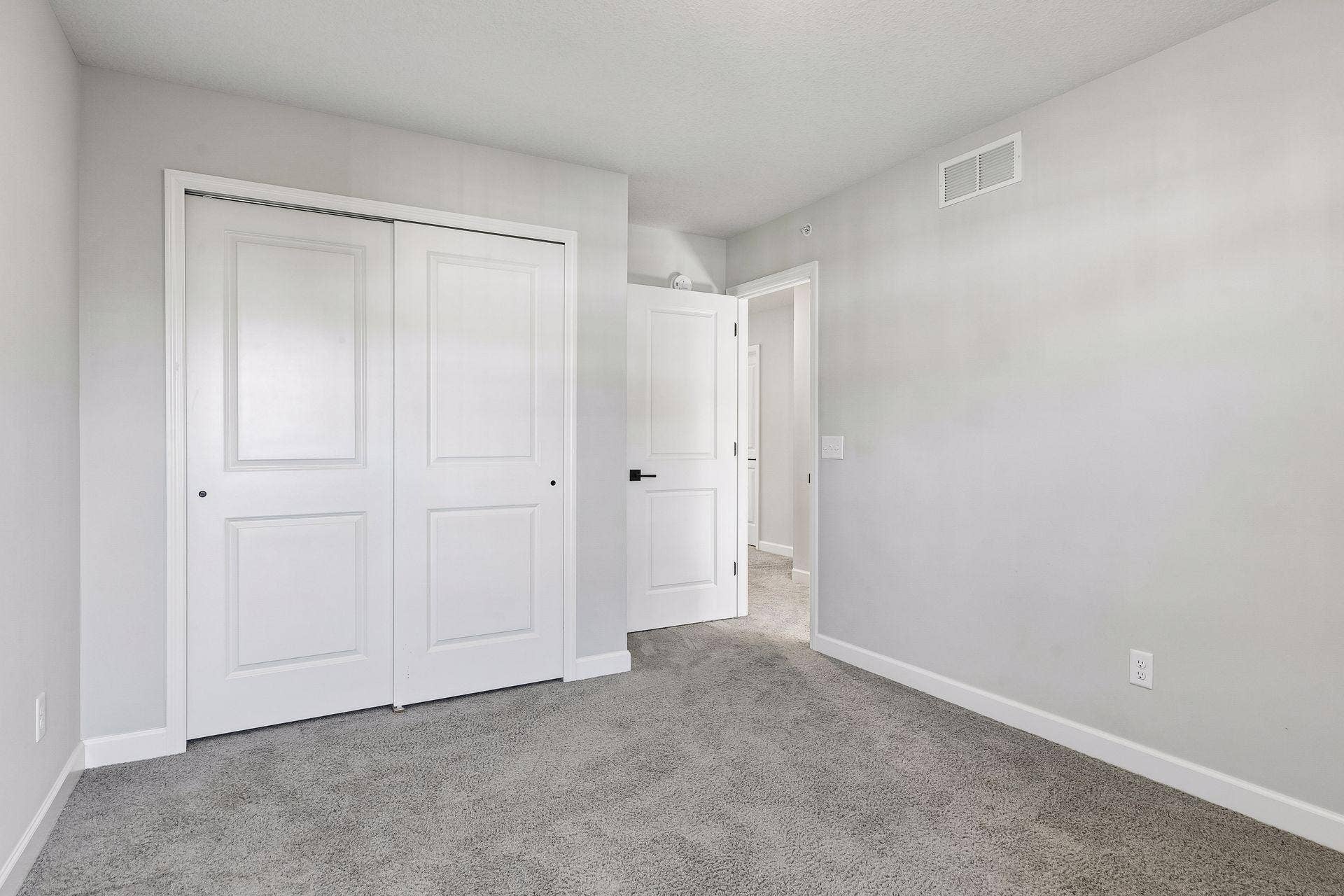 4297 Corn Silk Lane, Woodbury, MN 55129 Second bedroom upper level