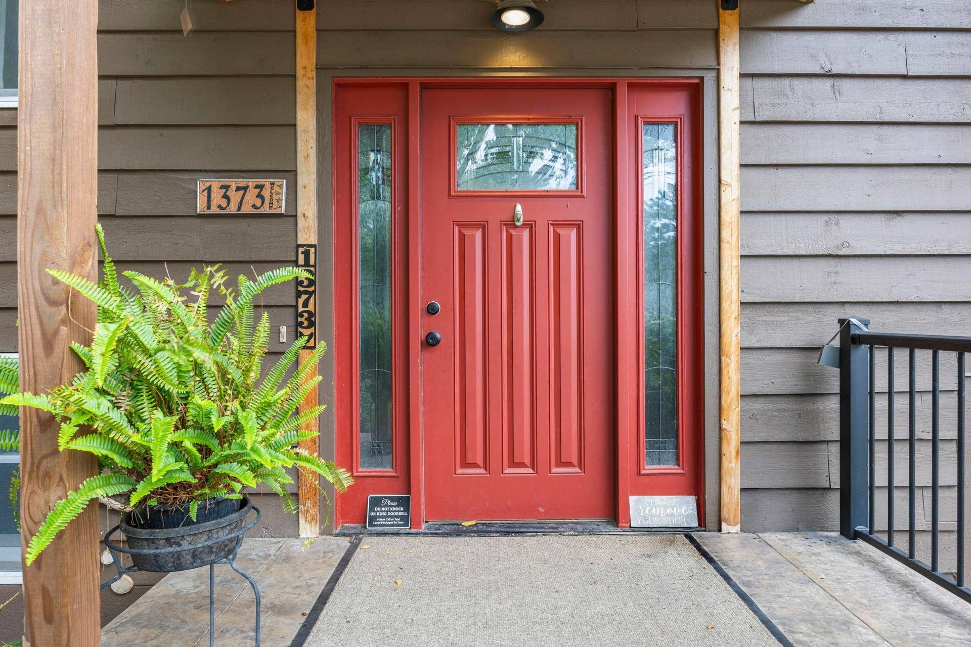 1373 Pine View Trail, Houlton, WI 54082 Welcoming front door