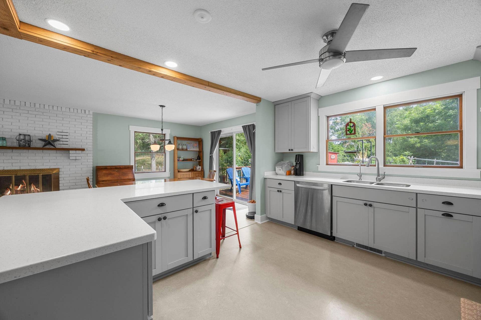 1373 Pine View Trail, Houlton, WI 54082 27-web-or-mls-1373 Pine View Trail -248.jpg