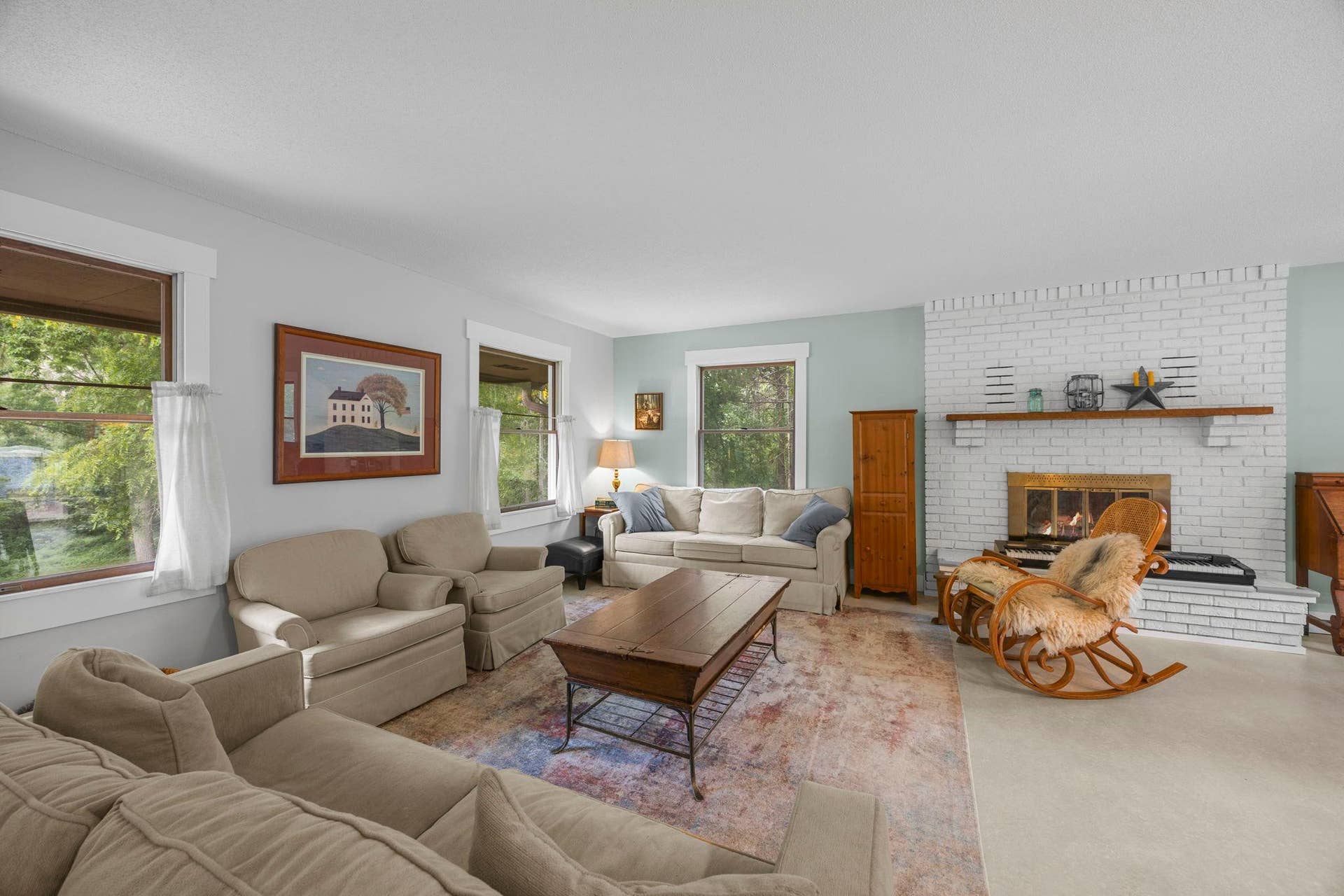 1373 Pine View Trail, Houlton, WI 54082 open living room