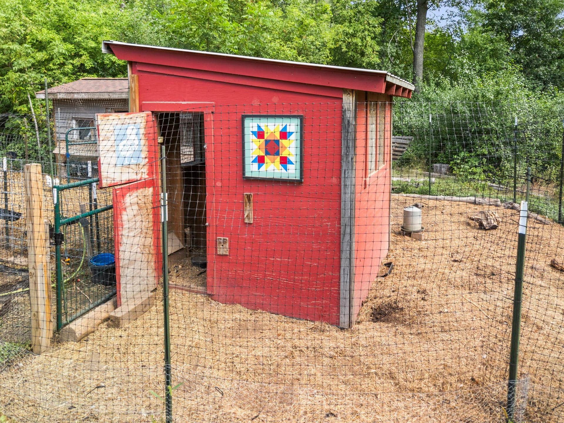 1373 Pine View Trail, Houlton, WI 54082 Storage Shed/Chicken coop