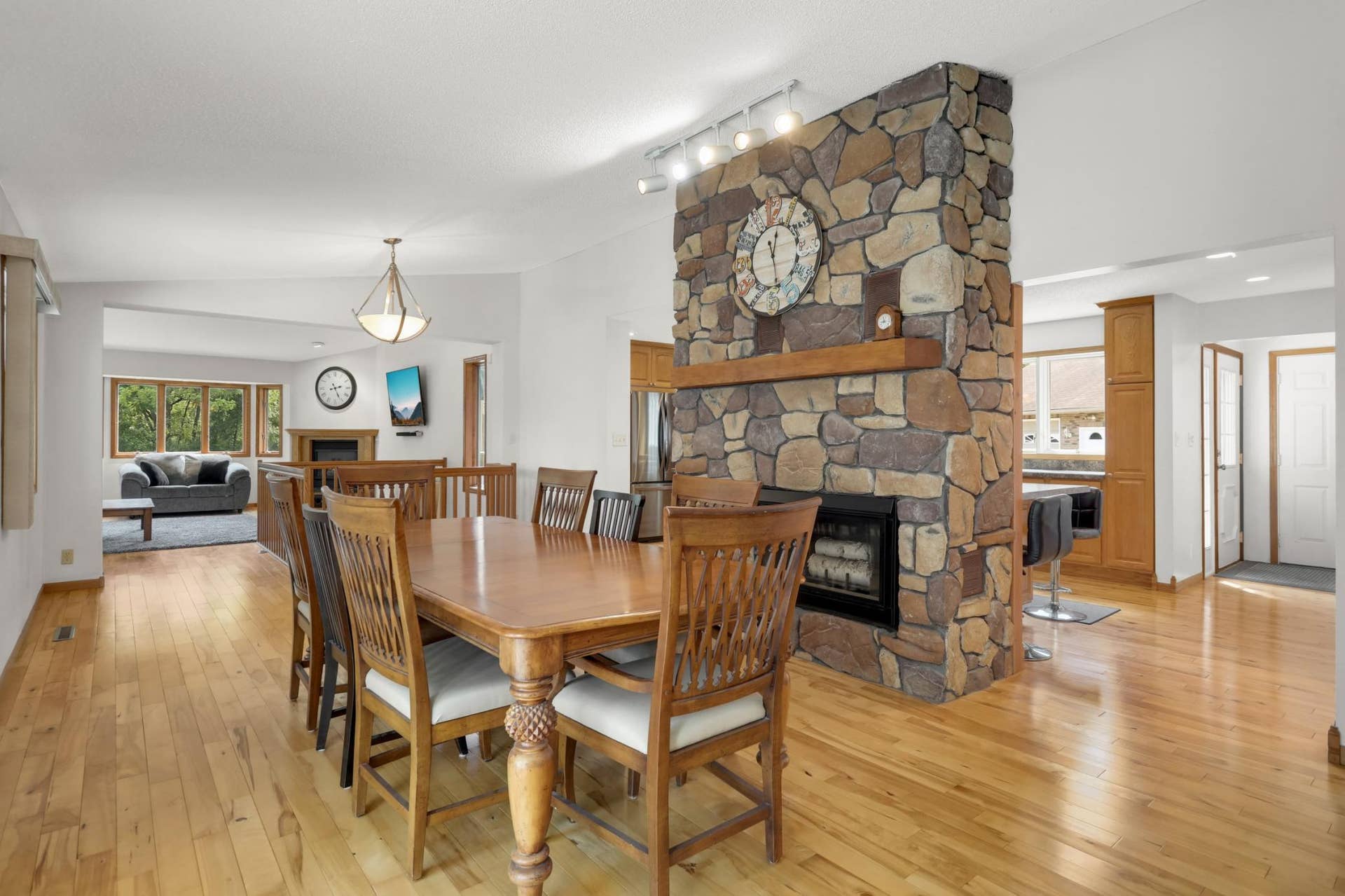 12770 Homestead Drive, Hugo, MN 55110 Dining