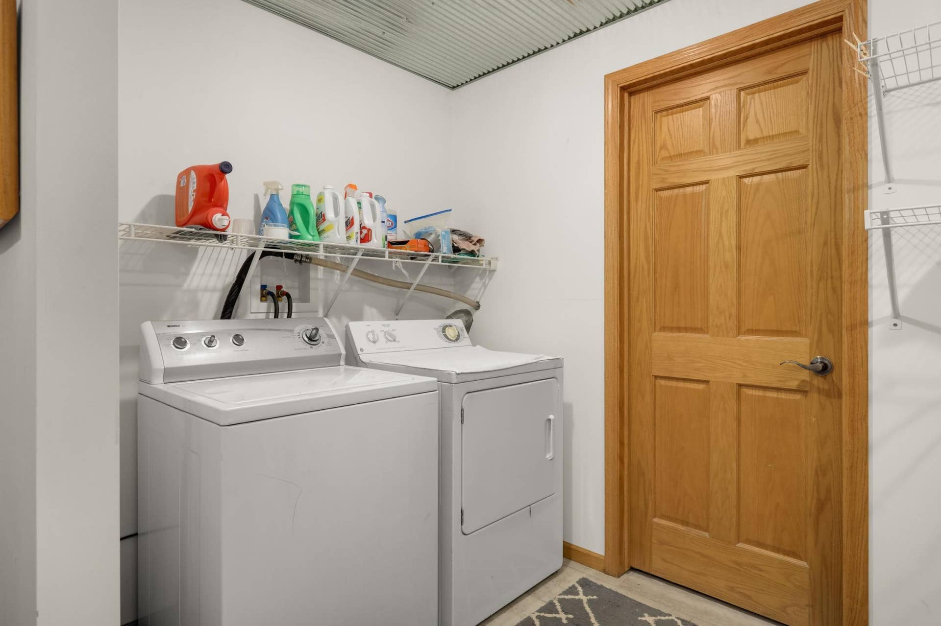 12770 Homestead Drive, Hugo, MN 55110 Laundry
