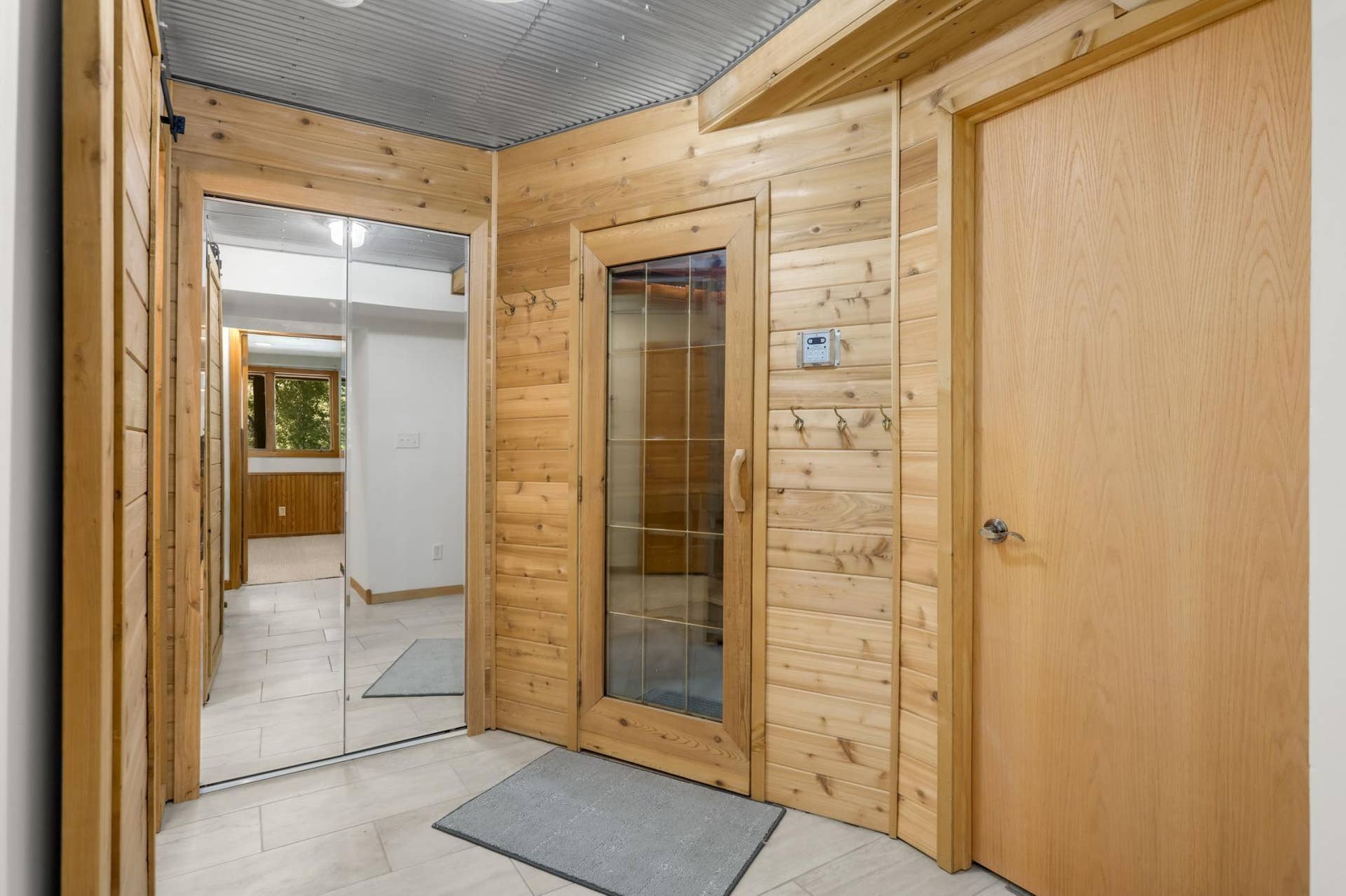12770 Homestead Drive, Hugo, MN 55110 Steam room