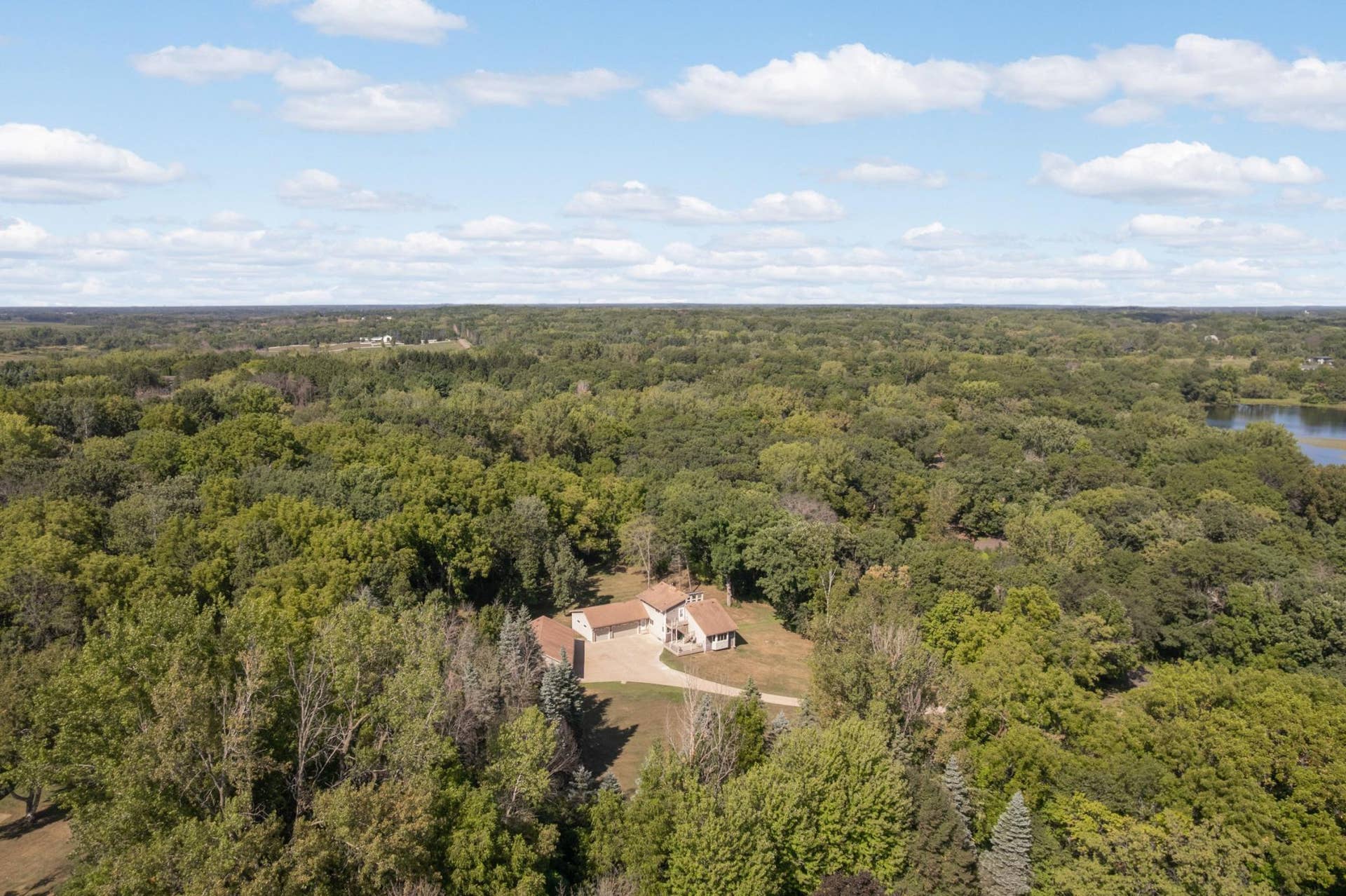 12770 Homestead Drive, Hugo, MN 55110 Private wooded lot