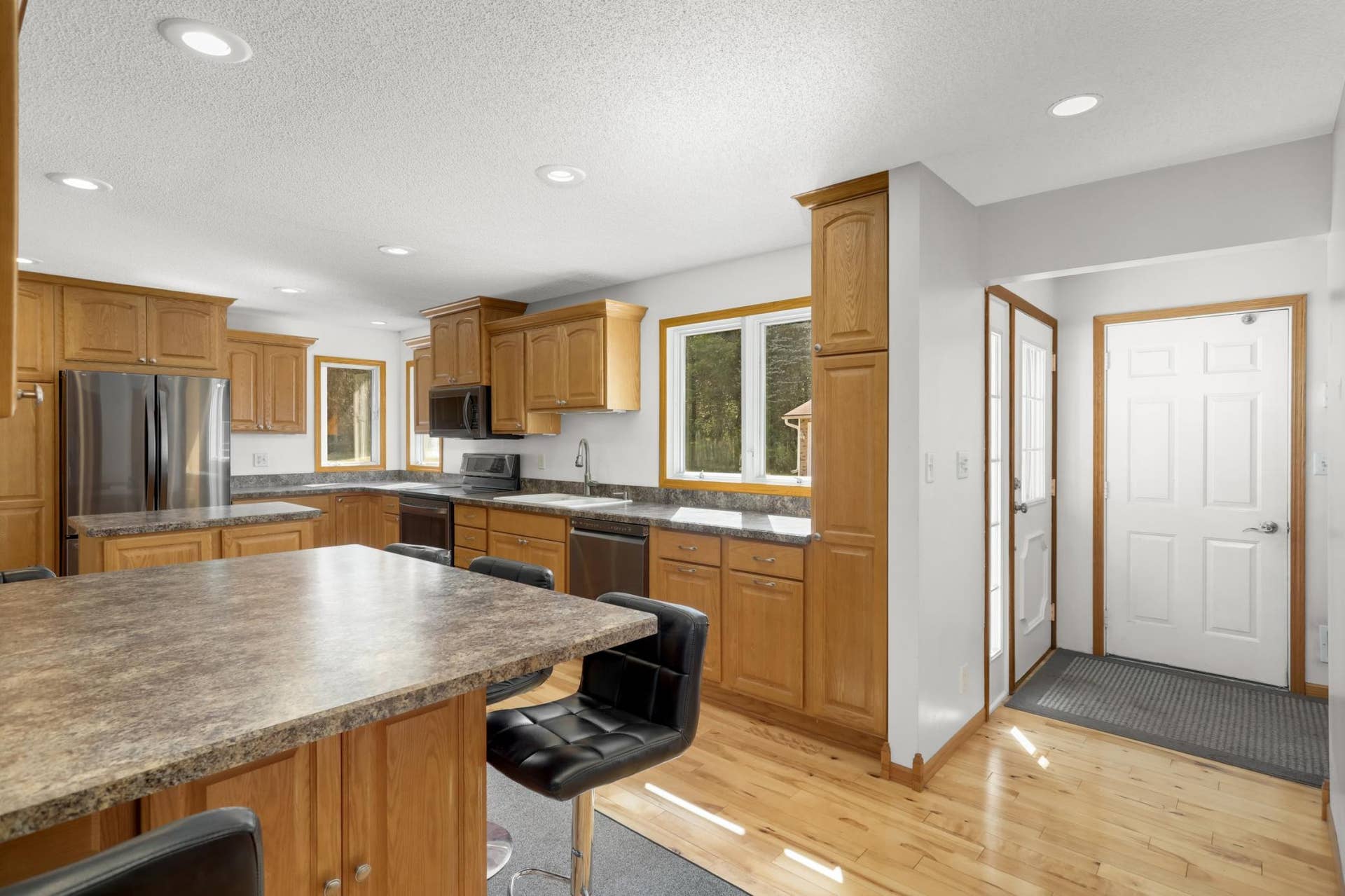 12770 Homestead Drive, Hugo, MN 55110 Kitchen