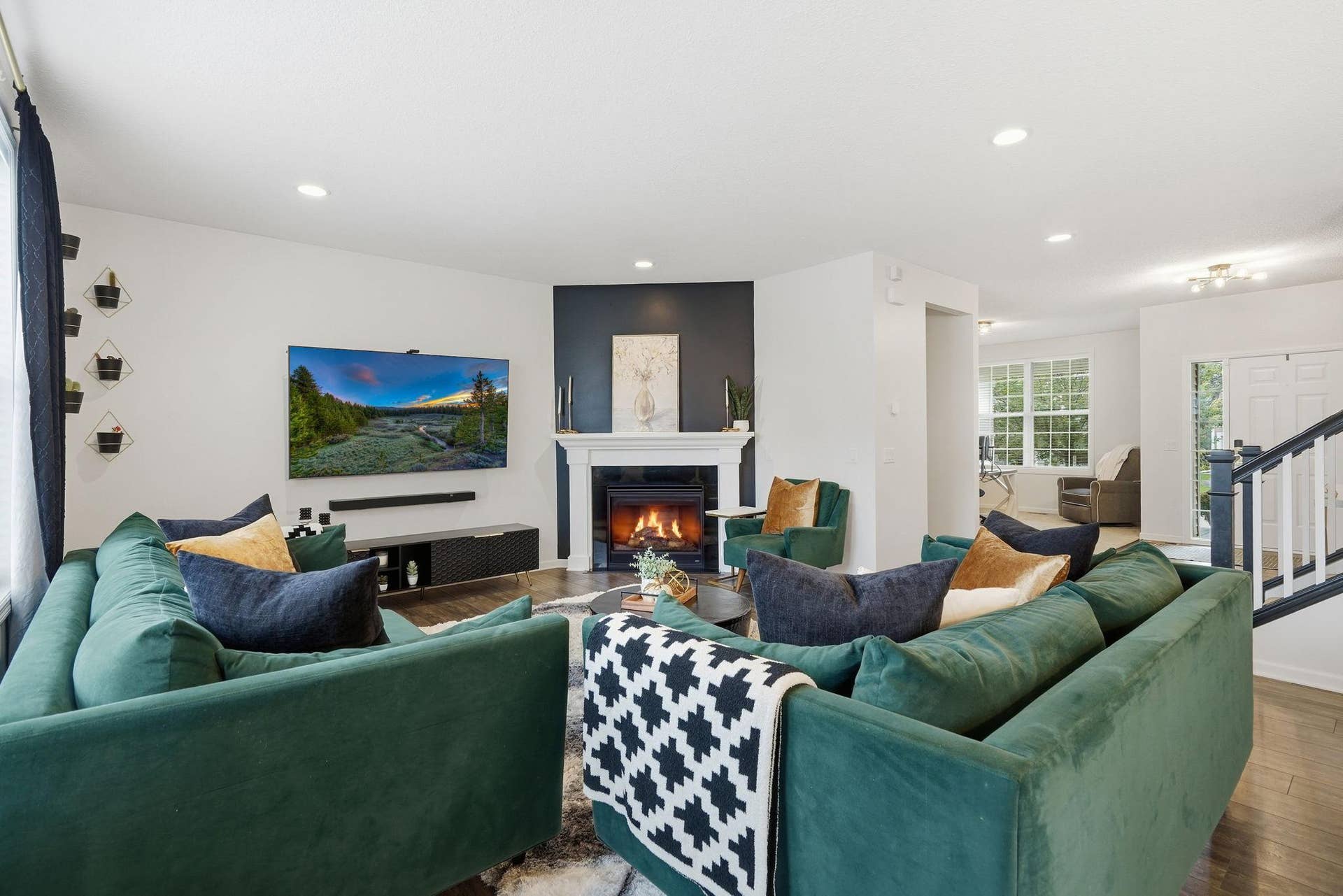 9324 Summerlin Road, Woodbury, MN 55129 Beautiful fireplace and mantel!