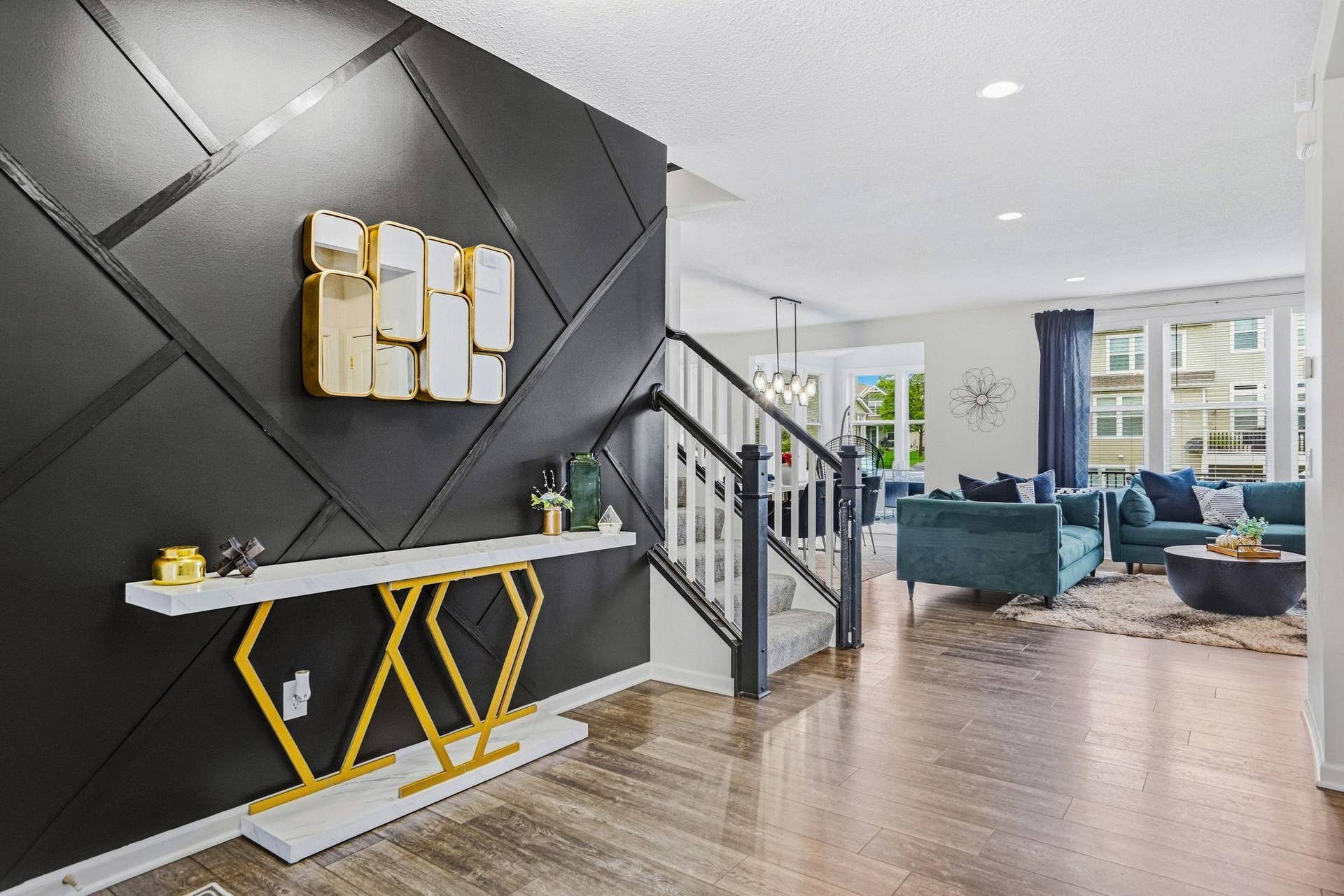 9324 Summerlin Road, Woodbury, MN 55129 Fresh and modern decor!
