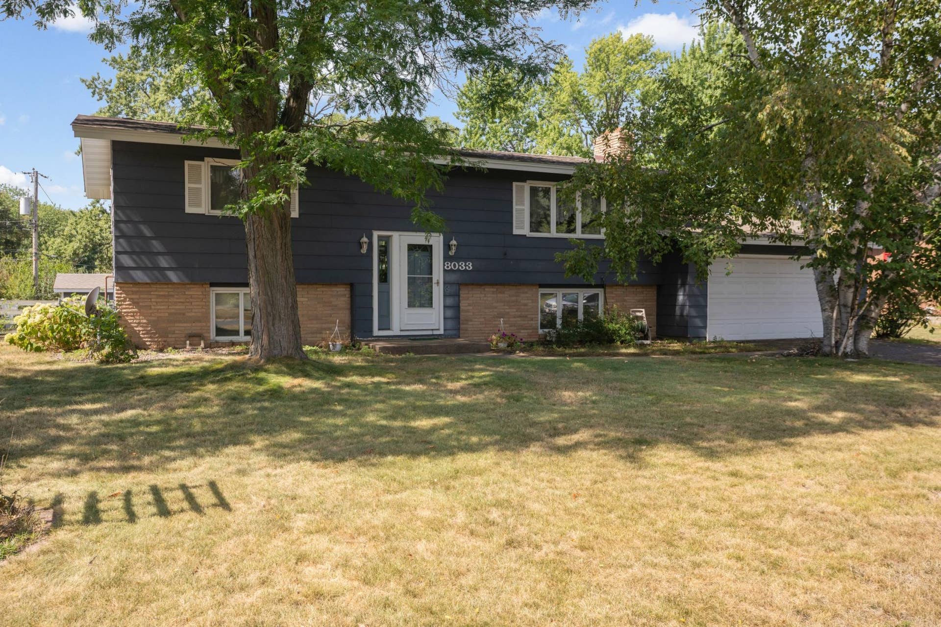 8033 Douglas Drive N, Brooklyn Park, MN 55443 Welcome Home!