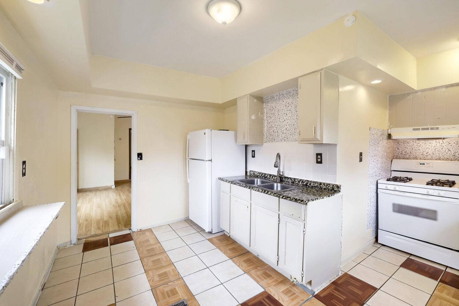 3102 Morgan Avenue N, 36, Minneapolis, MN 55411 3102 N Morgan Ave - Web Quality - 006 - 06 Kitchen.jpg