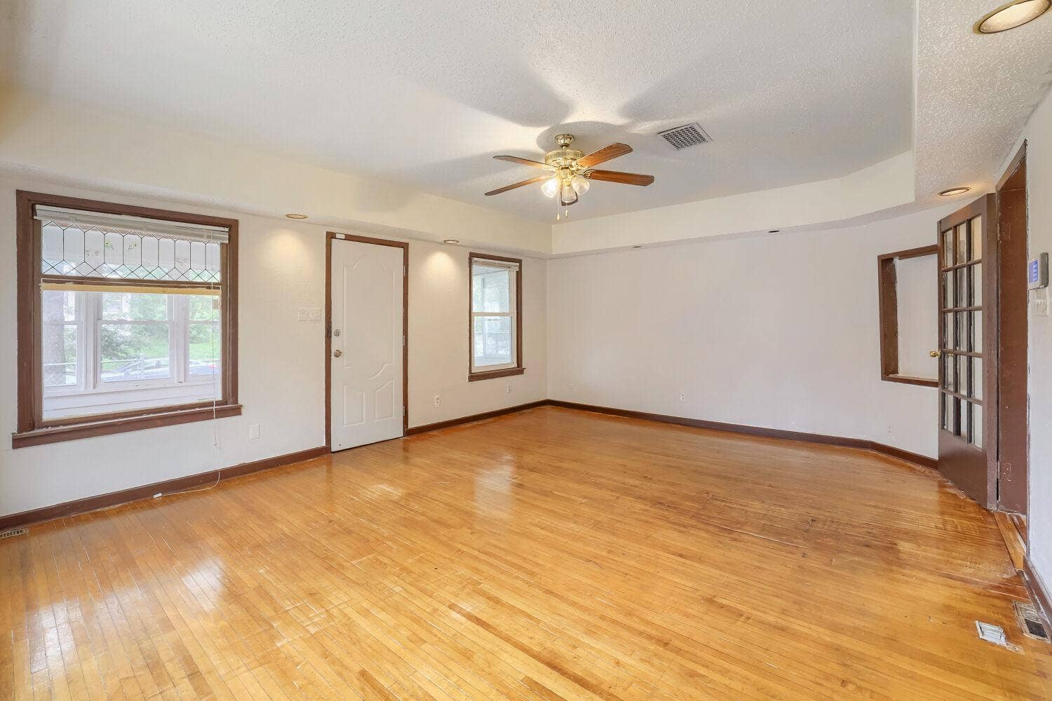 3102 Morgan Avenue N, 36, Minneapolis, MN 55411 3102 N Morgan Ave - Web Quality - 003 - 03 Living Room.jpg