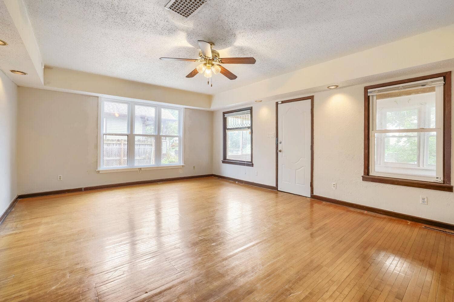 3102 Morgan Avenue N, 36, Minneapolis, MN 55411 3102 N Morgan Ave - Web Quality - 002 - 02 Living Room.jpg