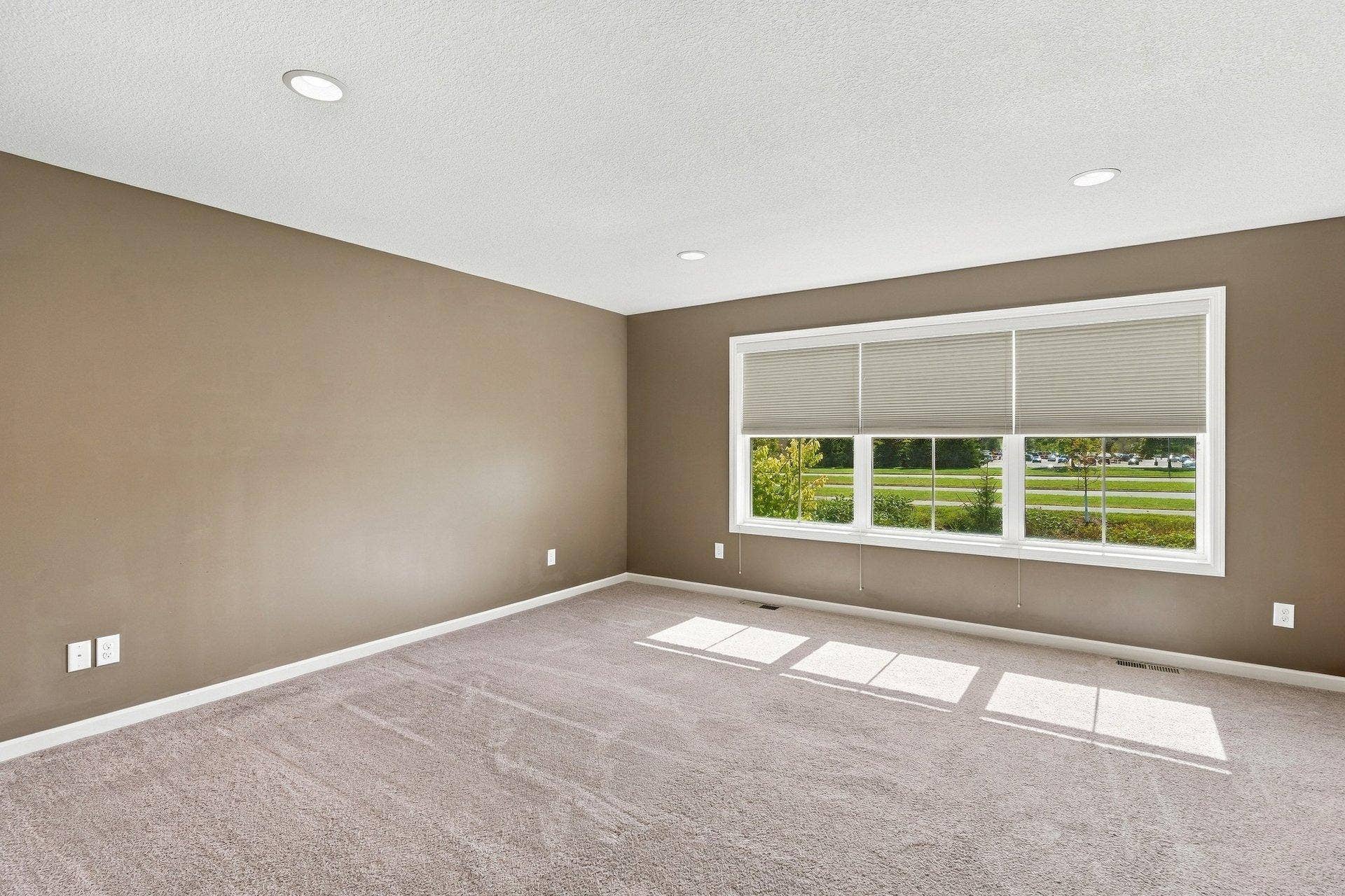 7662 Addisen Court, Inver Grove Heights, MN 55077 048_7662_addisen_ct_int_32_459.jpg