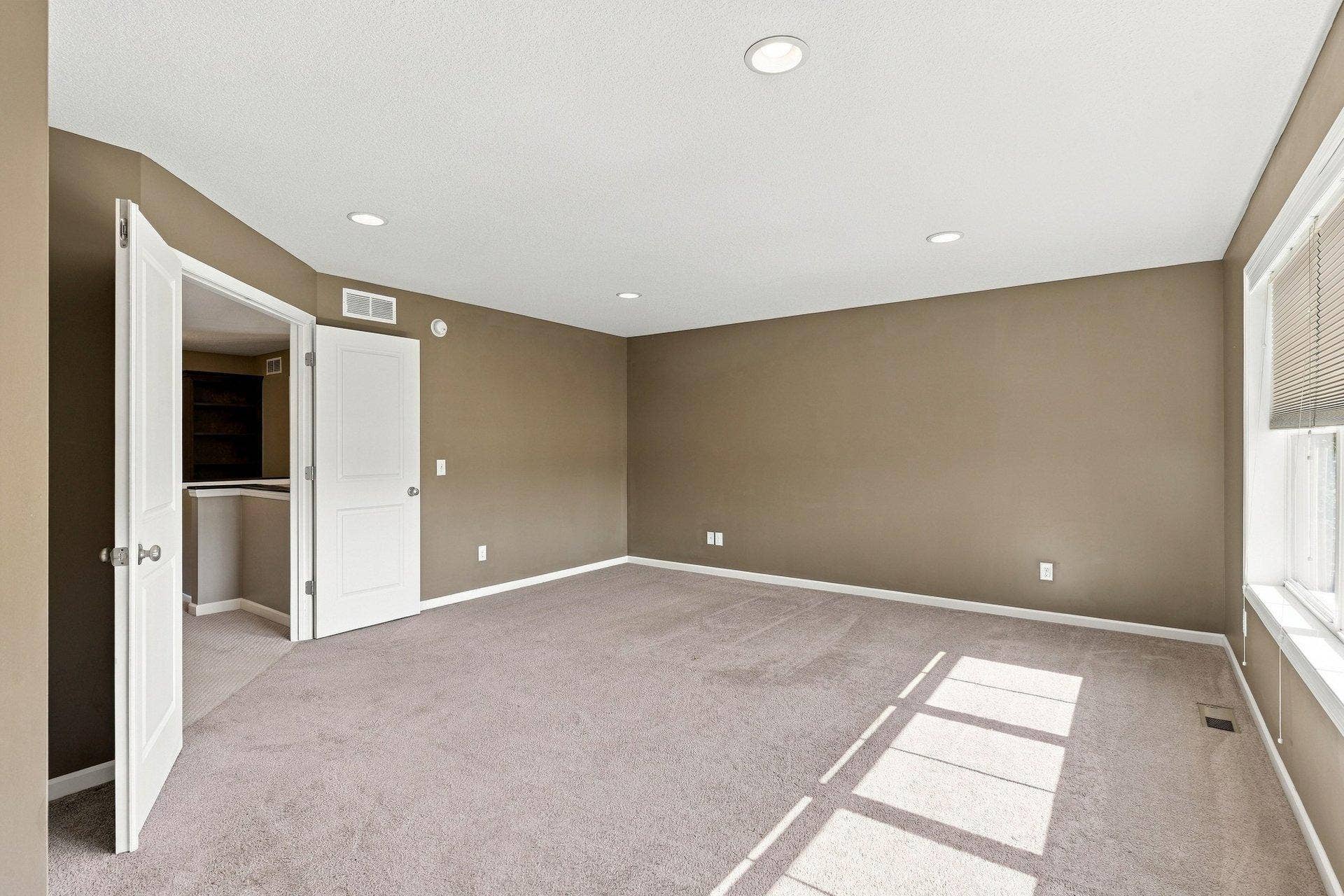 7662 Addisen Court, Inver Grove Heights, MN 55077 045_7662_addisen_ct_int_29_787.jpg