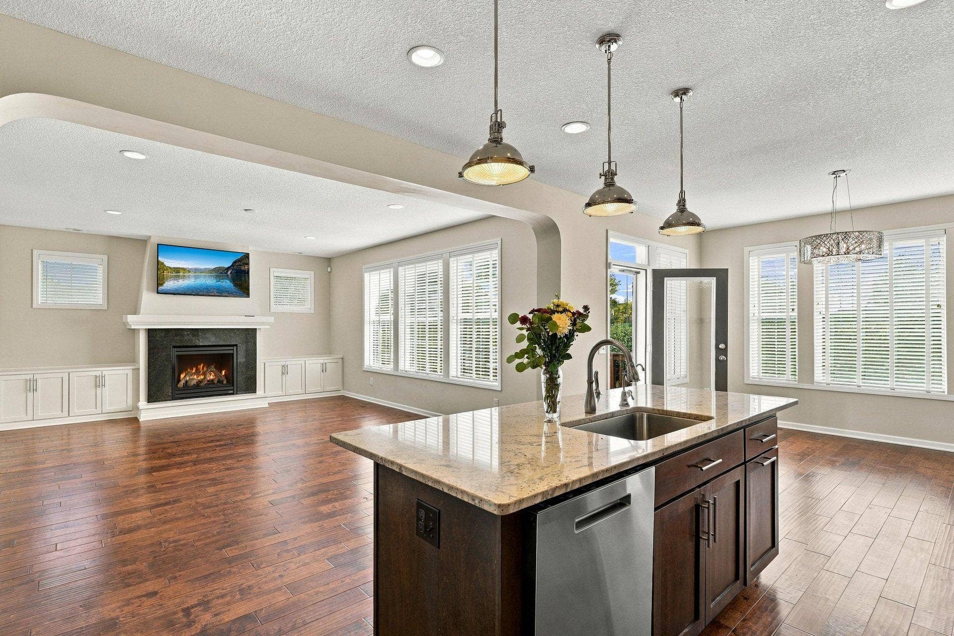 7662 Addisen Court, Inver Grove Heights, MN 55077 055_7662_addisen_ct_int_39_923.jpg