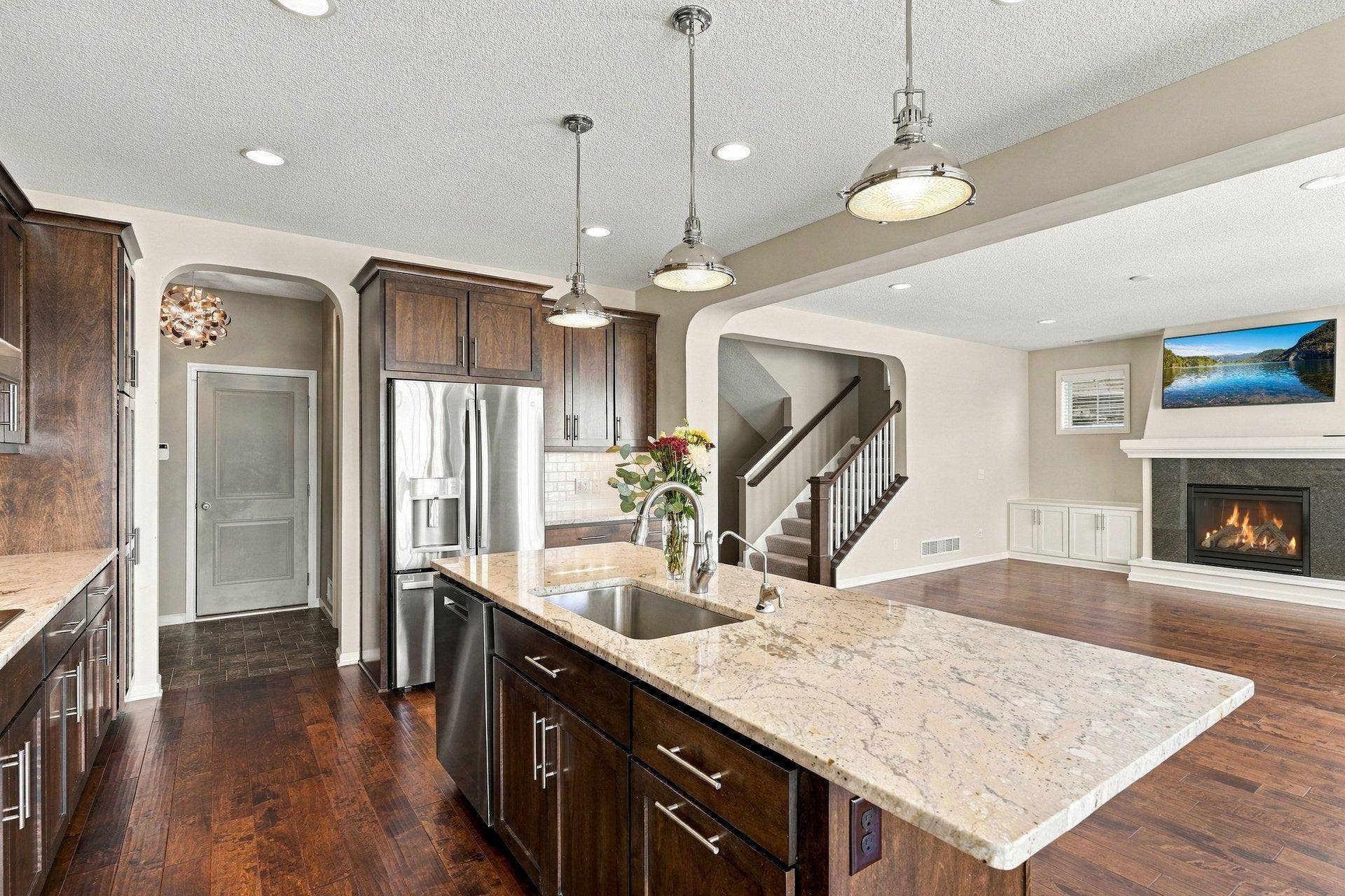 7662 Addisen Court, Inver Grove Heights, MN 55077 060_7662_addisen_ct_int_44_886.jpg