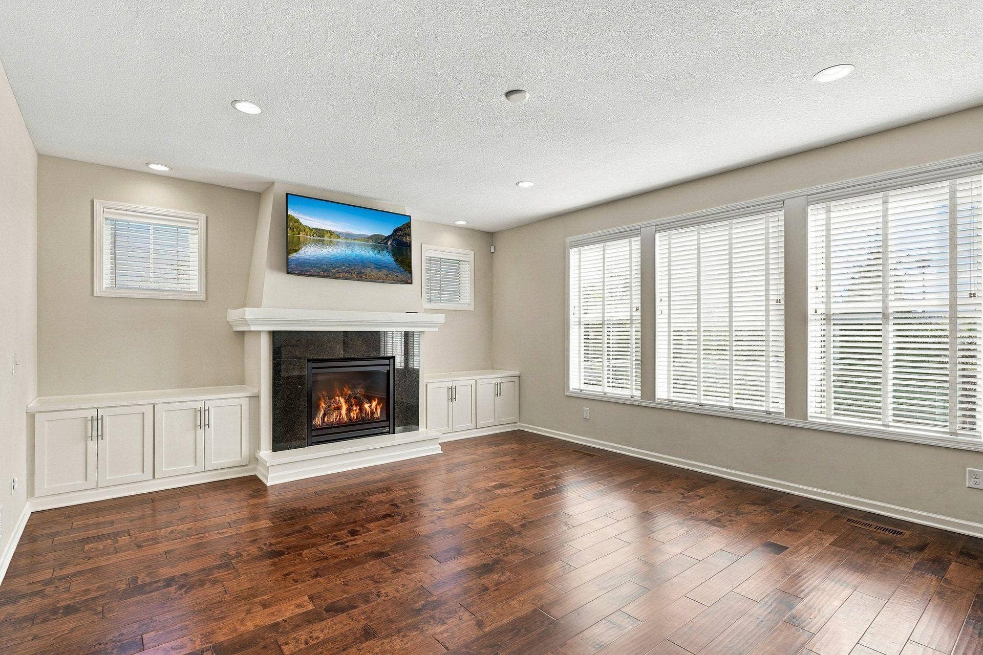 7662 Addisen Court, Inver Grove Heights, MN 55077 017_7662_addisen_ct_int_60_419.jpg