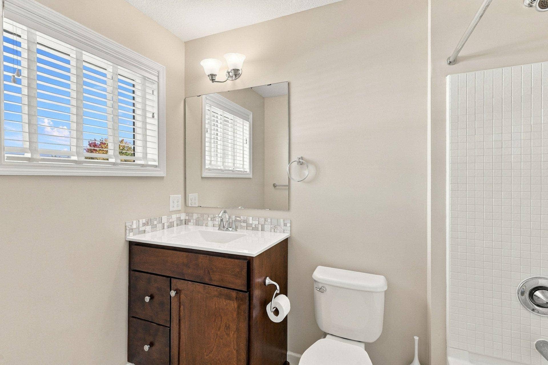 7662 Addisen Court, Inver Grove Heights, MN 55077 030_7662_addisen_ct_int_13_548.jpg